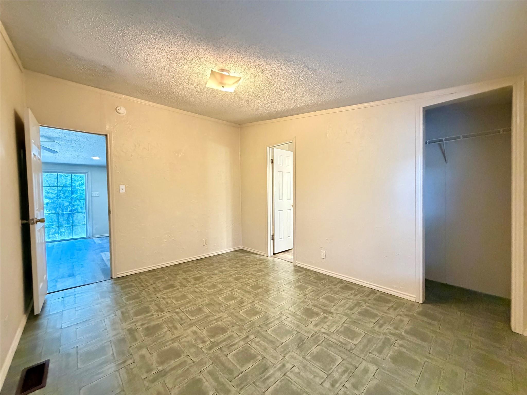 372 County Road 4450 None Property Photo 6
