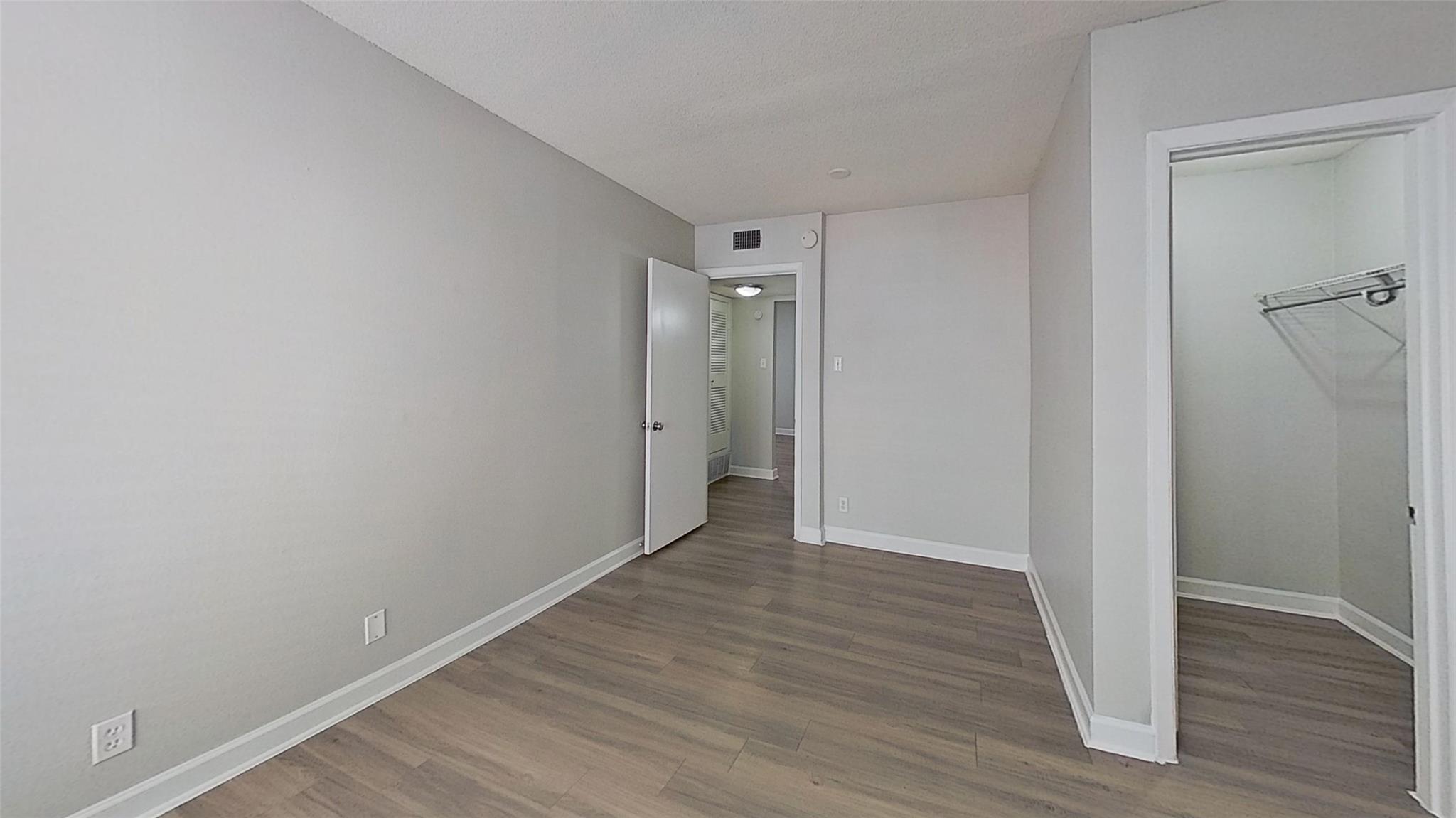 2520 Longview St #405 Property Photo 5