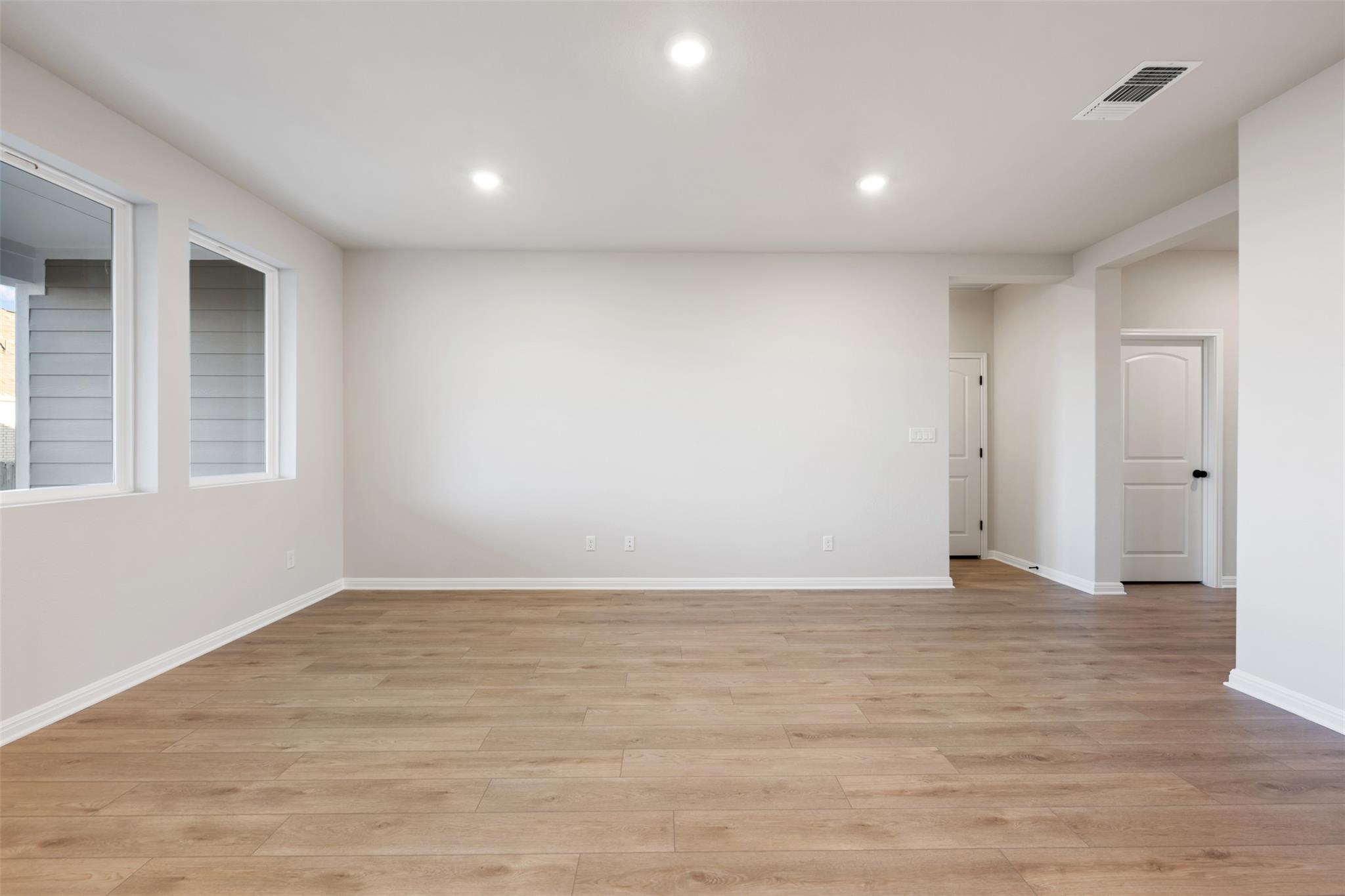 533 Redding Way Property Photo 16