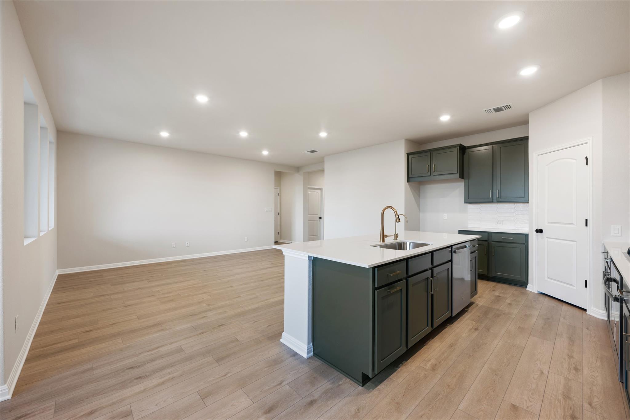 533 Redding Way Property Photo 19