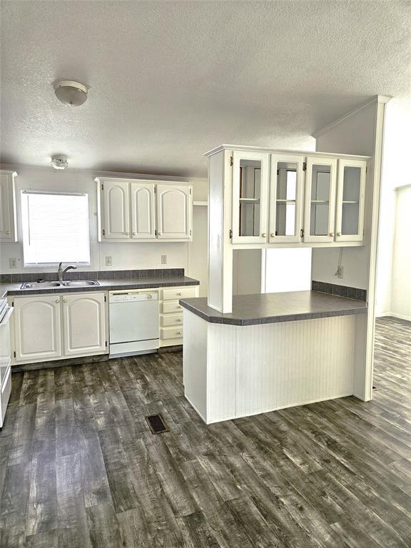 1467 Live Oak Dr Property Photo 3