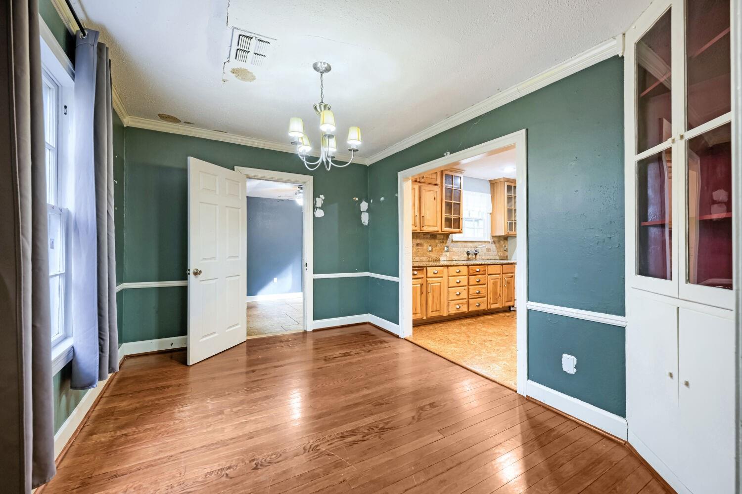 2207 Euclid Ave Property Photo 10