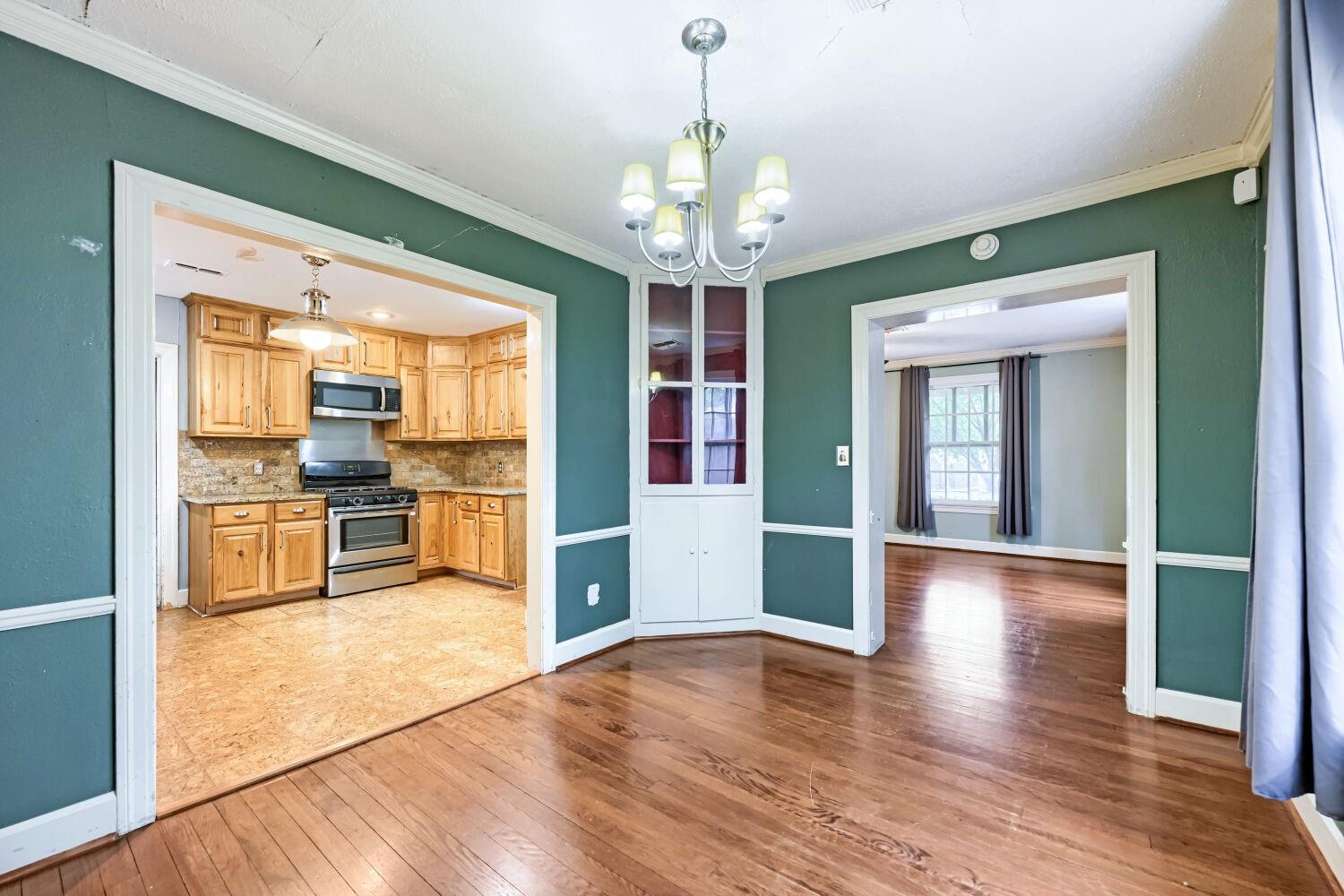 2207 Euclid Ave Property Photo 12