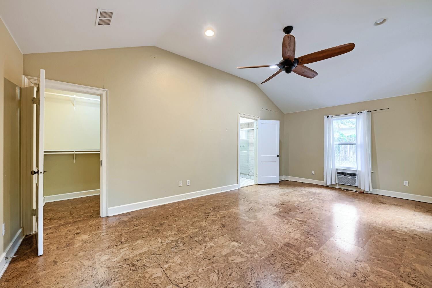 2207 Euclid Ave Property Photo 21