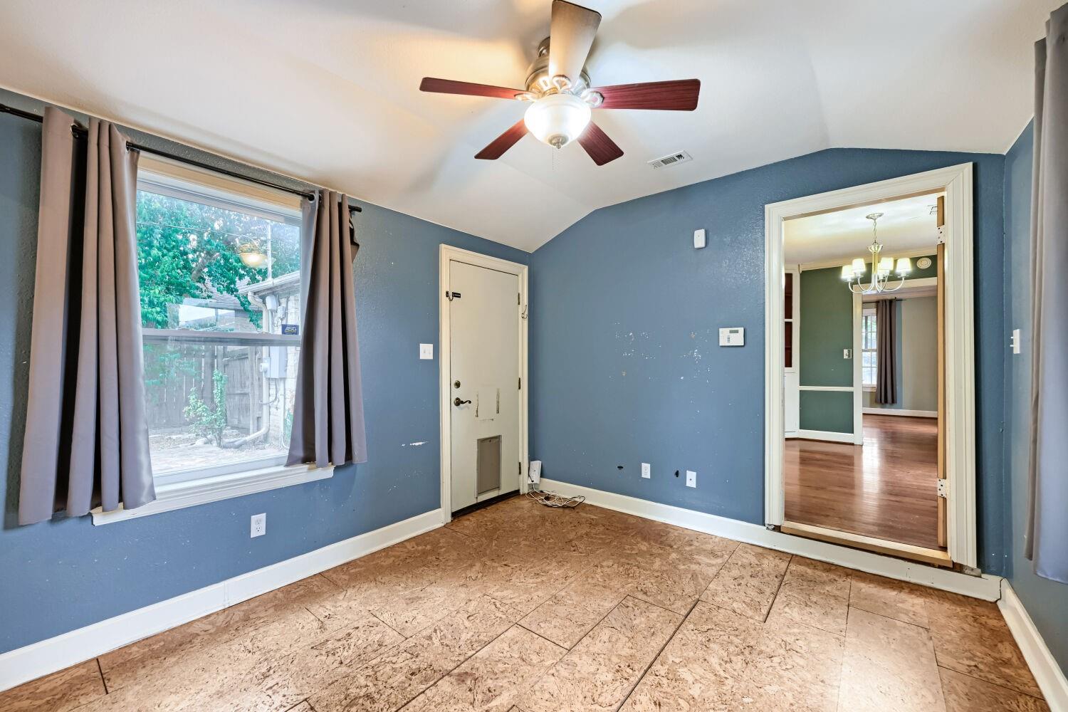 2207 Euclid Ave Property Photo 34