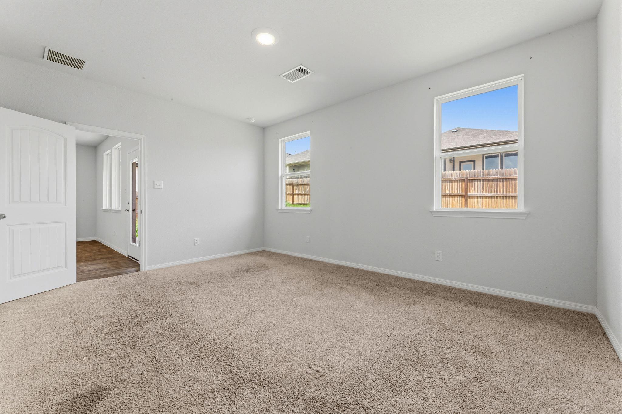 202 Eagle Mountain Trl Property Photo 18