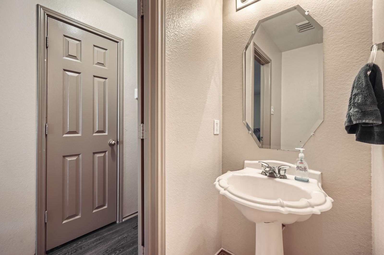 1900 Jesse Owens Dr Property Photo 12