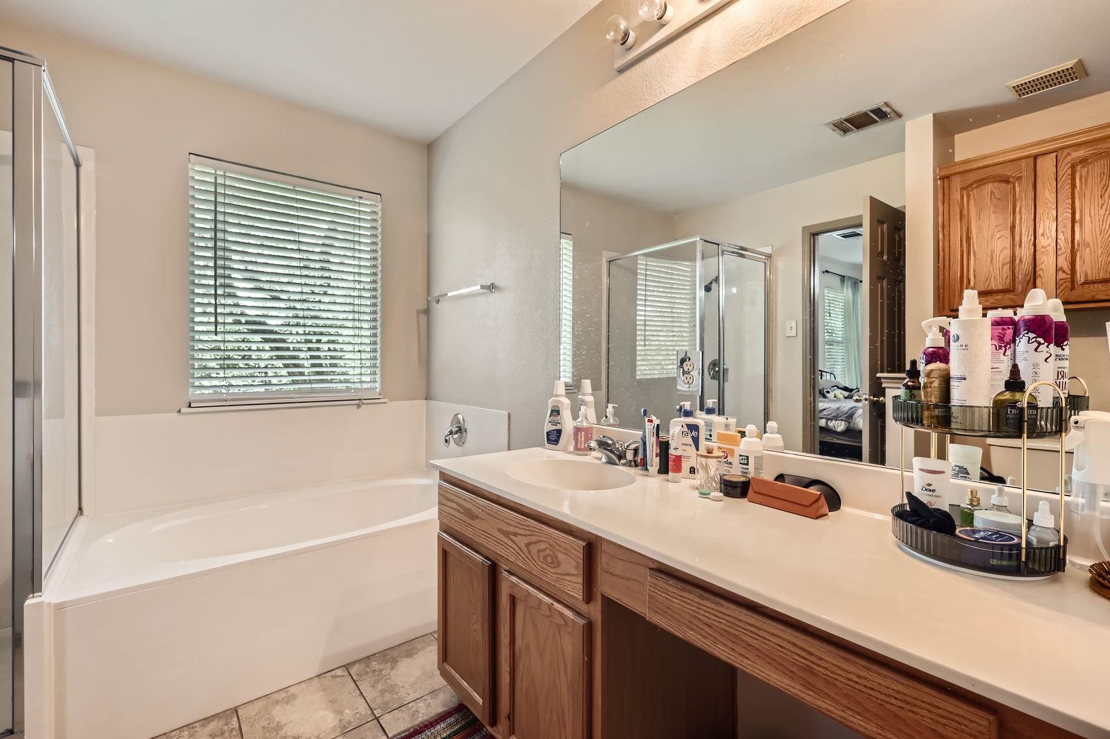 1900 Jesse Owens Dr Property Photo 28