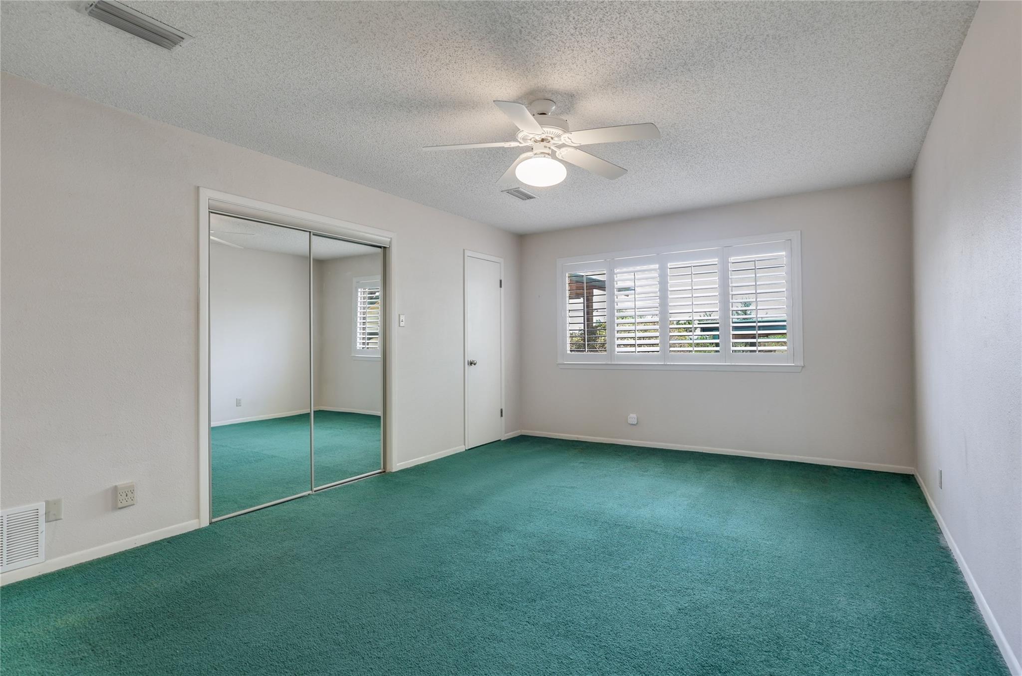 20900 Boggy Ford Rd Property Photo 13