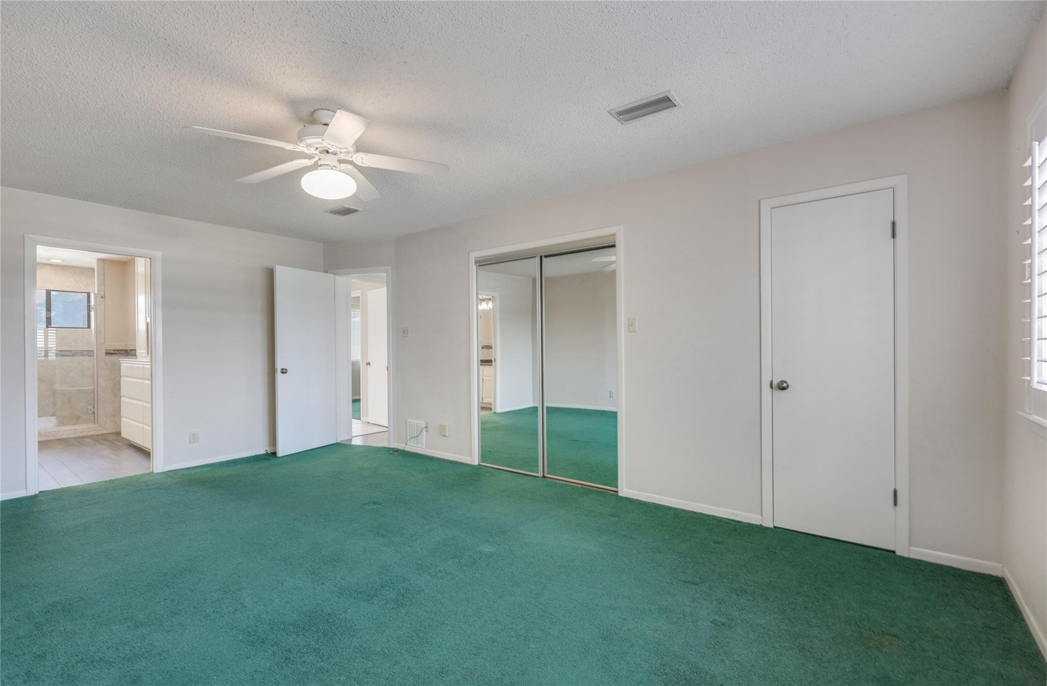 20900 Boggy Ford Rd Property Photo 14