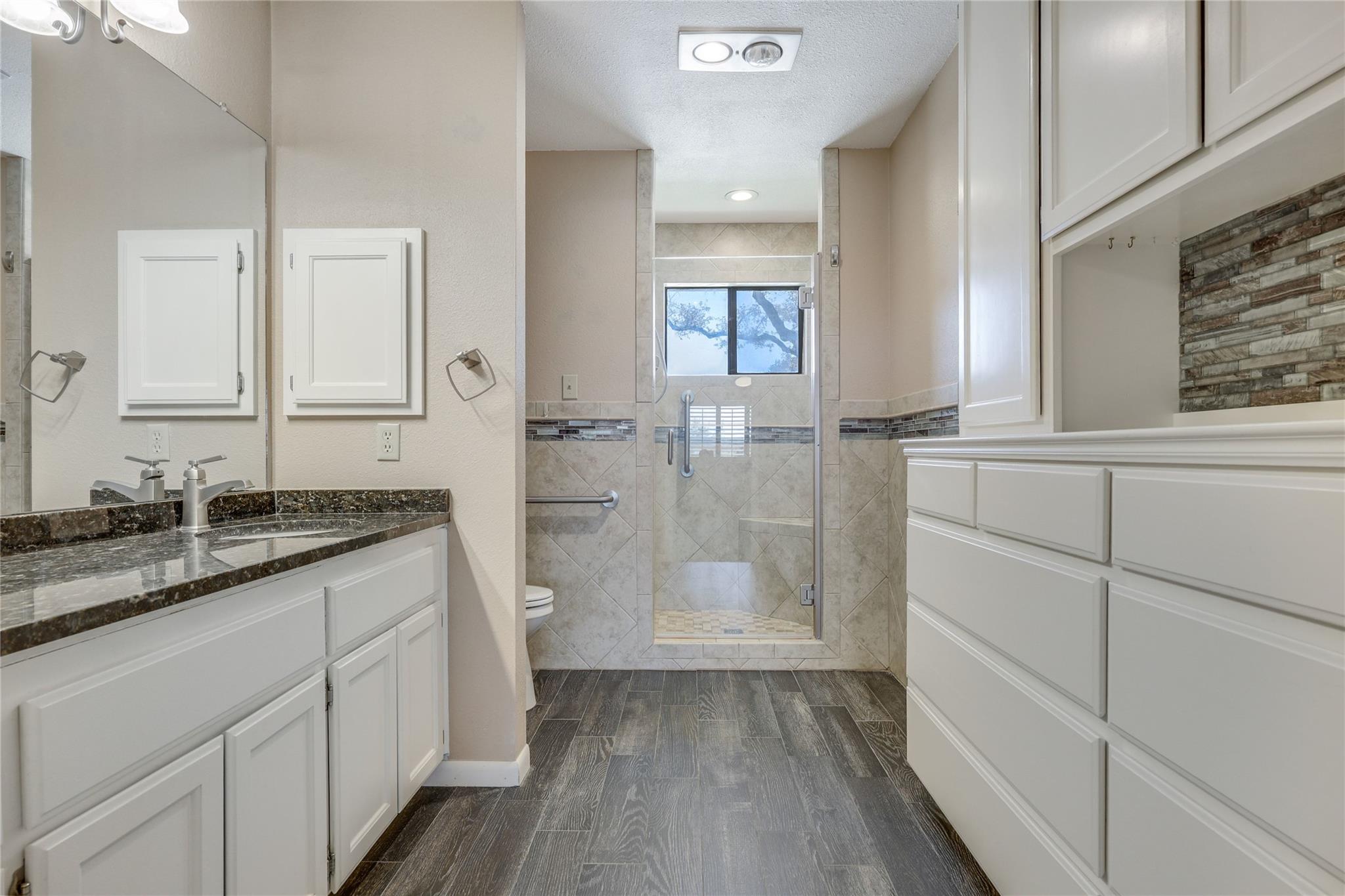 20900 Boggy Ford Rd Property Photo 15