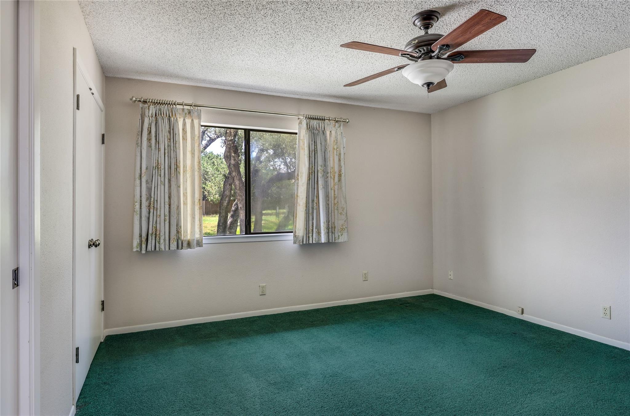 20900 Boggy Ford Rd Property Photo 17