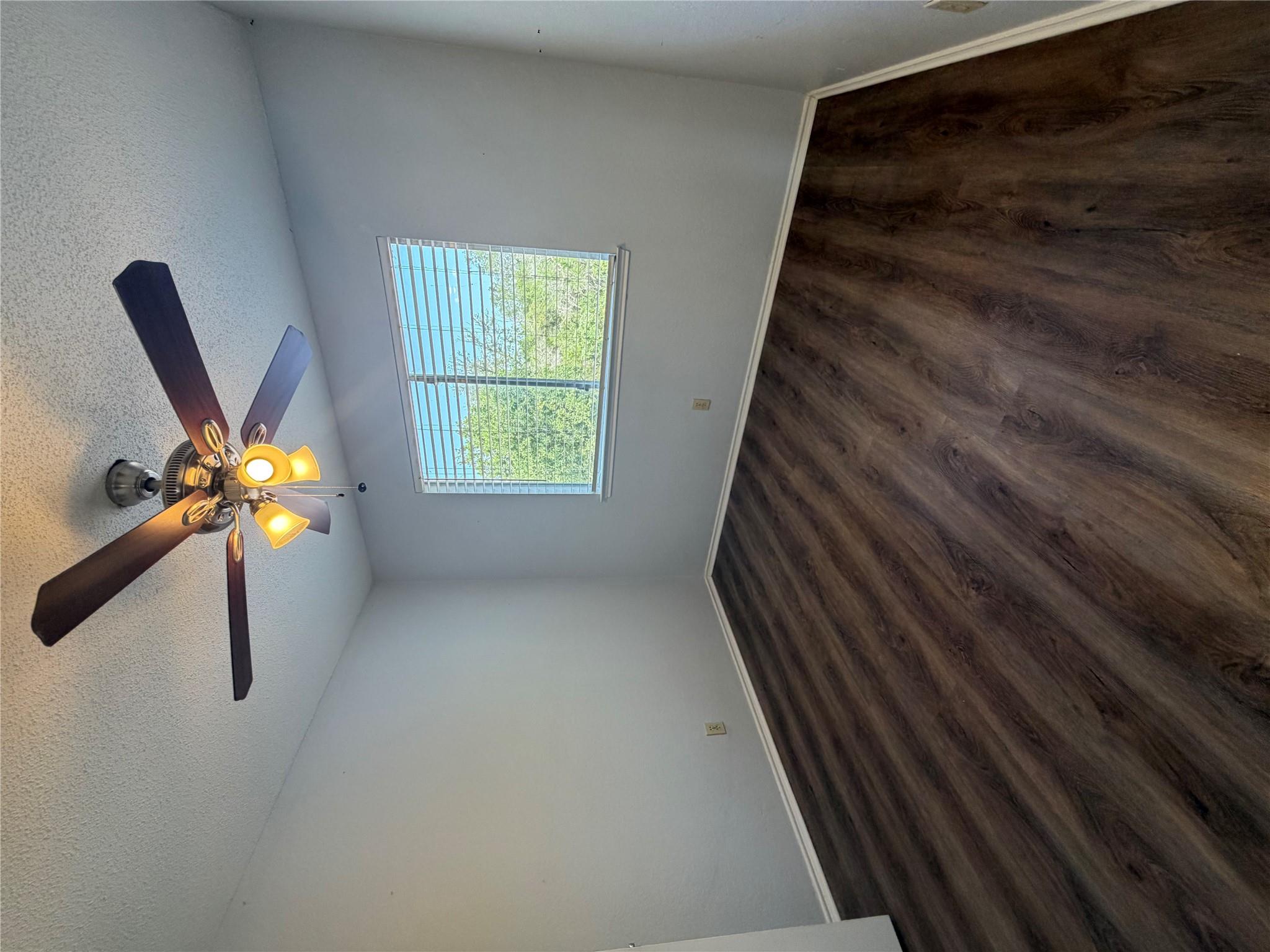 5908 Parkwood Dr #a Property Photo 16