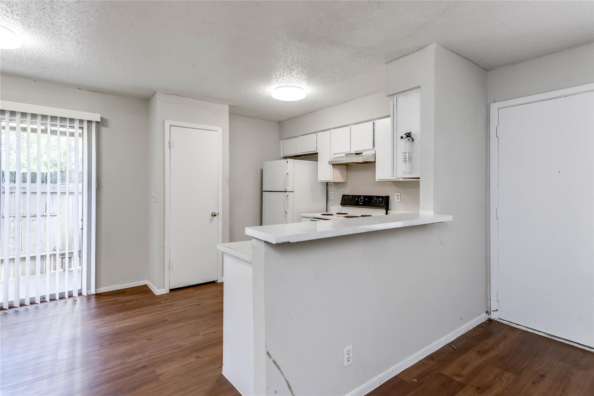 11907 Alpheus Ave #b Property Photo 5