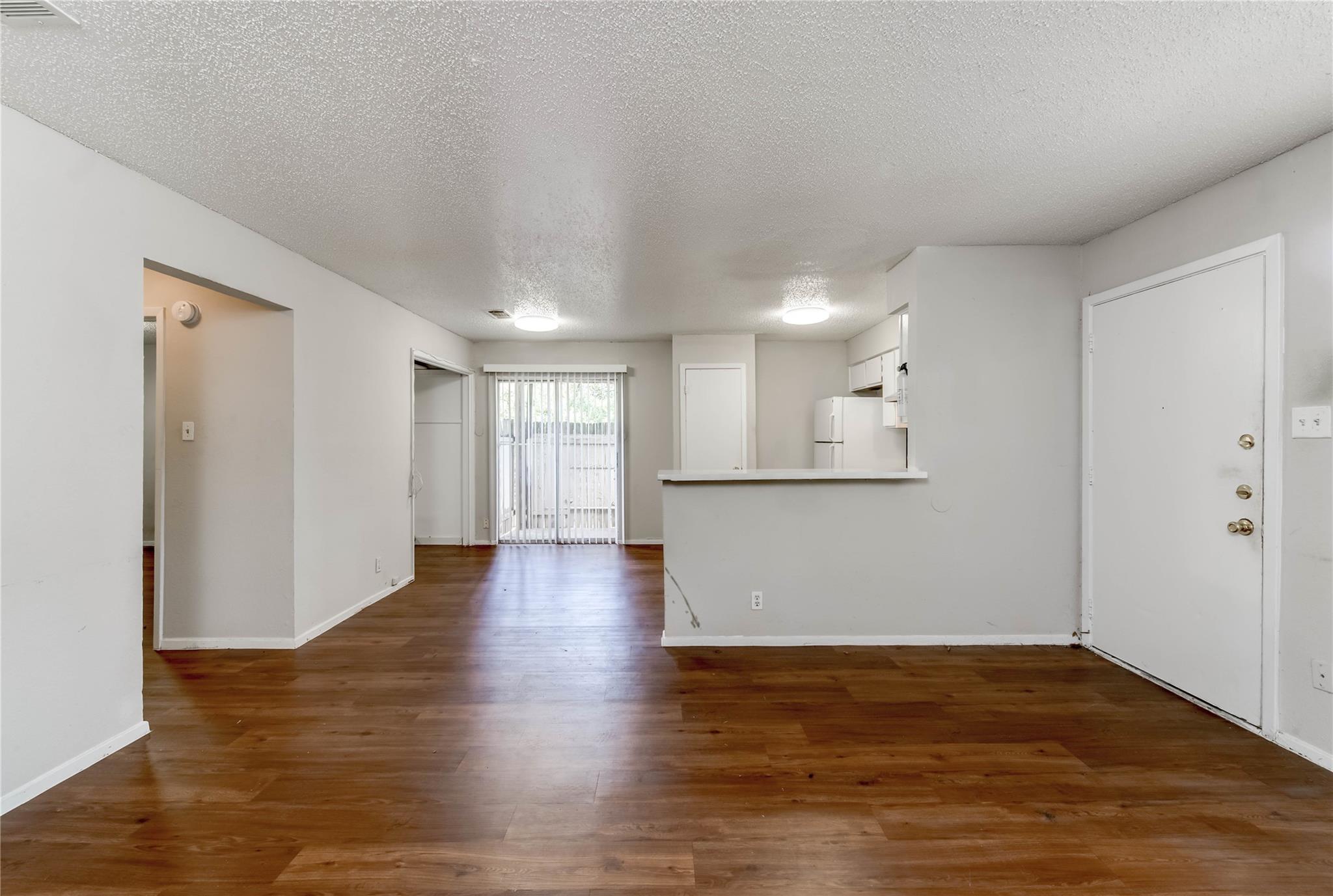11907 Alpheus Ave #b Property Photo 6