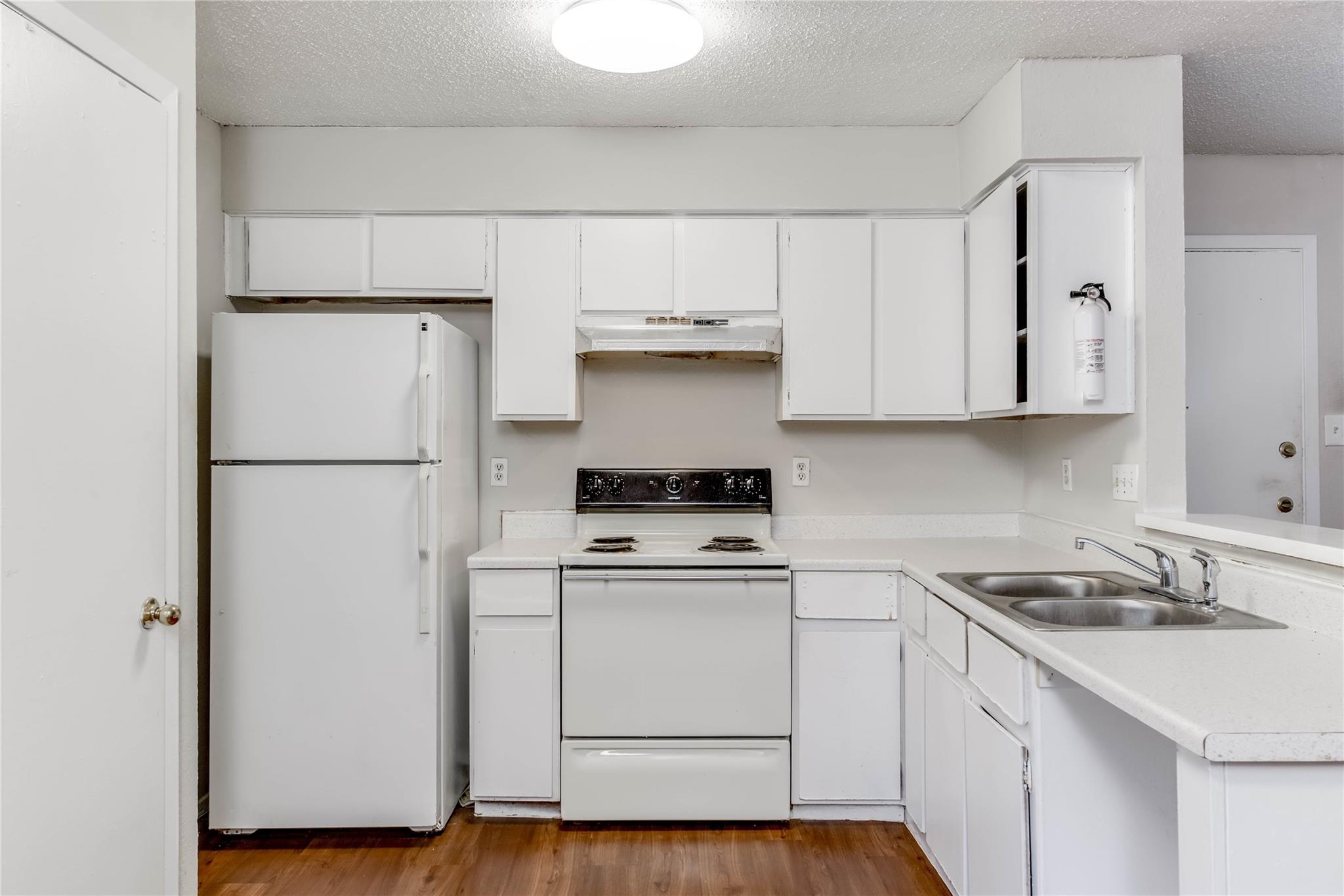 11907 Alpheus Ave #b Property Photo 9