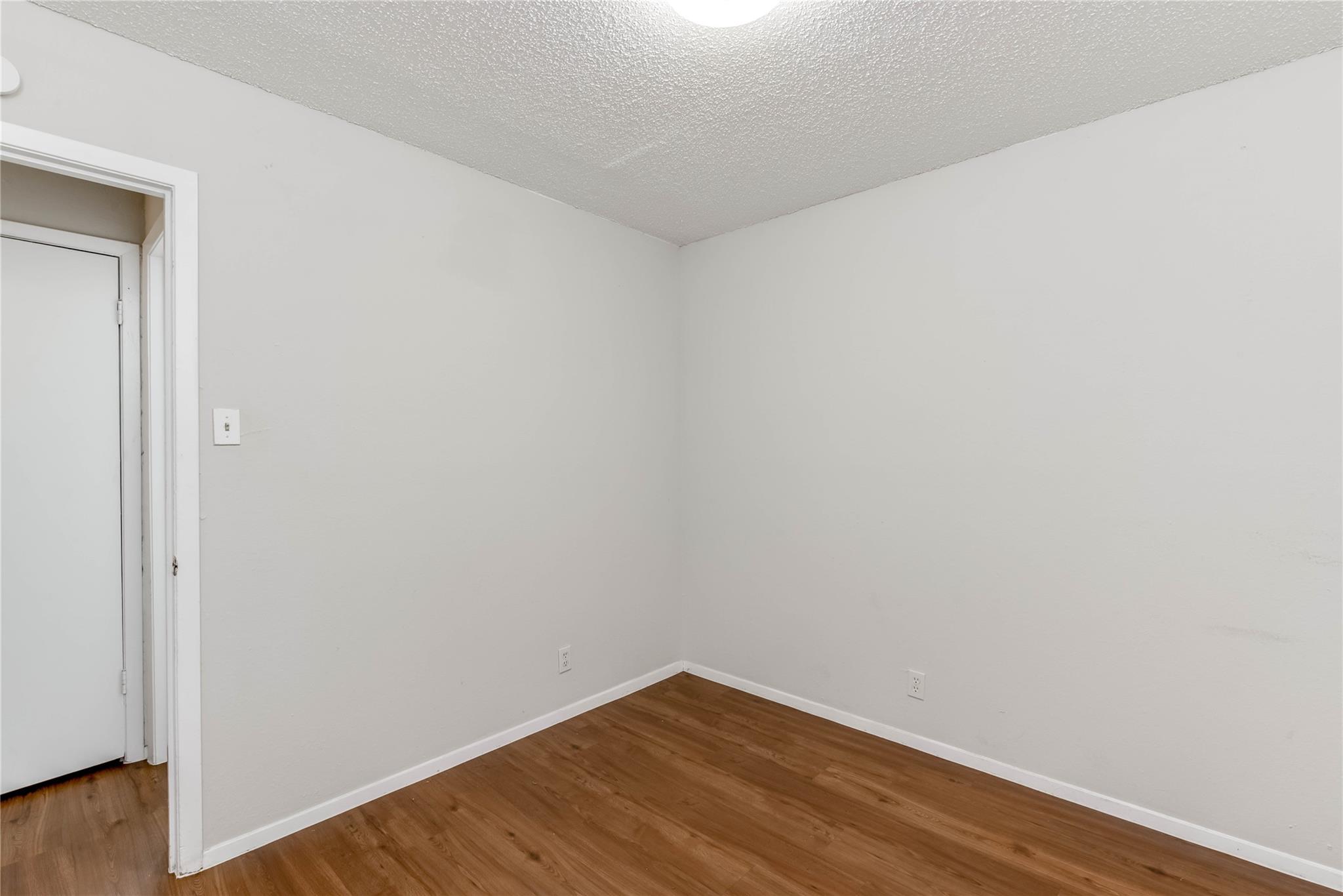 11907 Alpheus Ave #b Property Photo 18