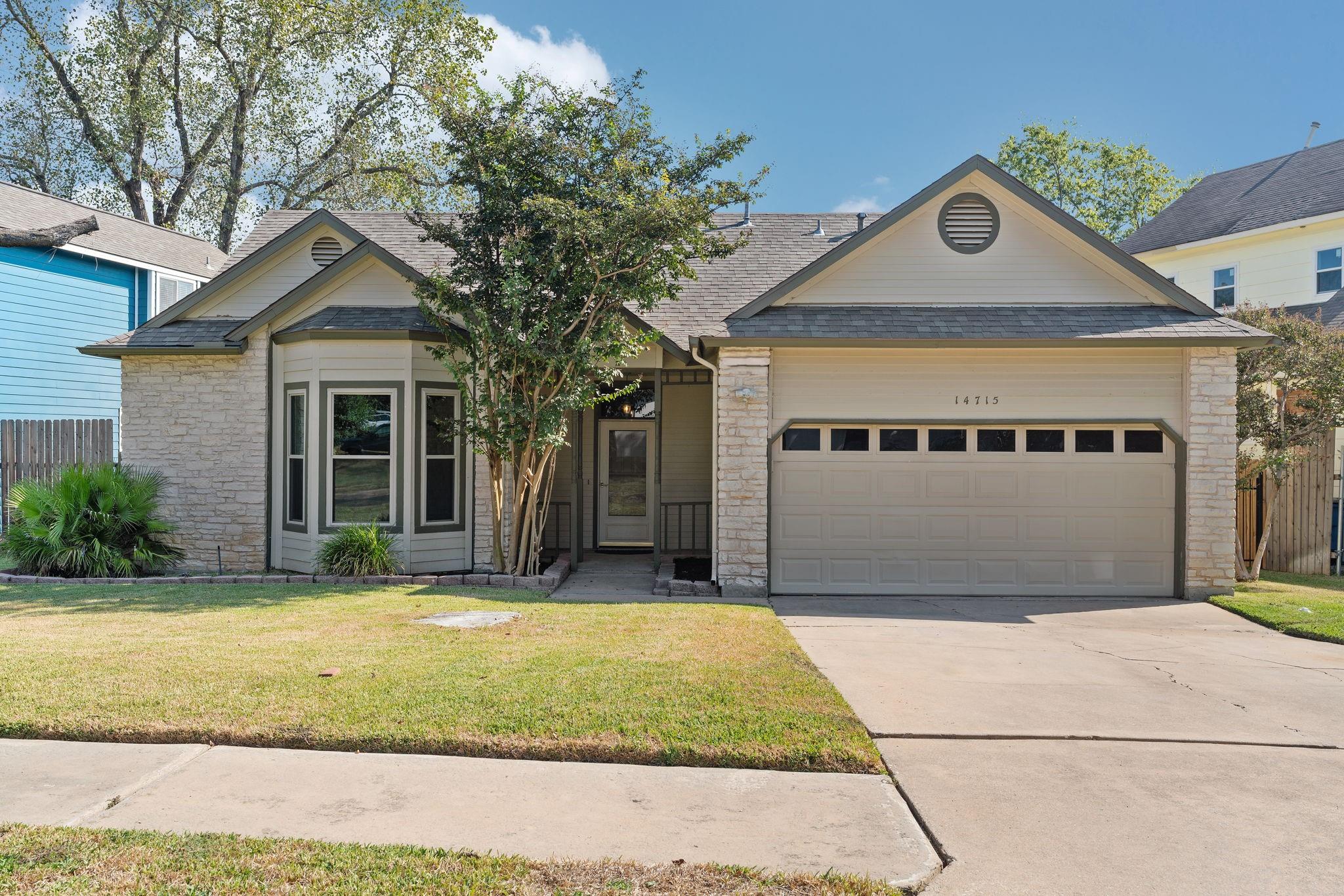 14715 Great Willow Dr Property Photo 2