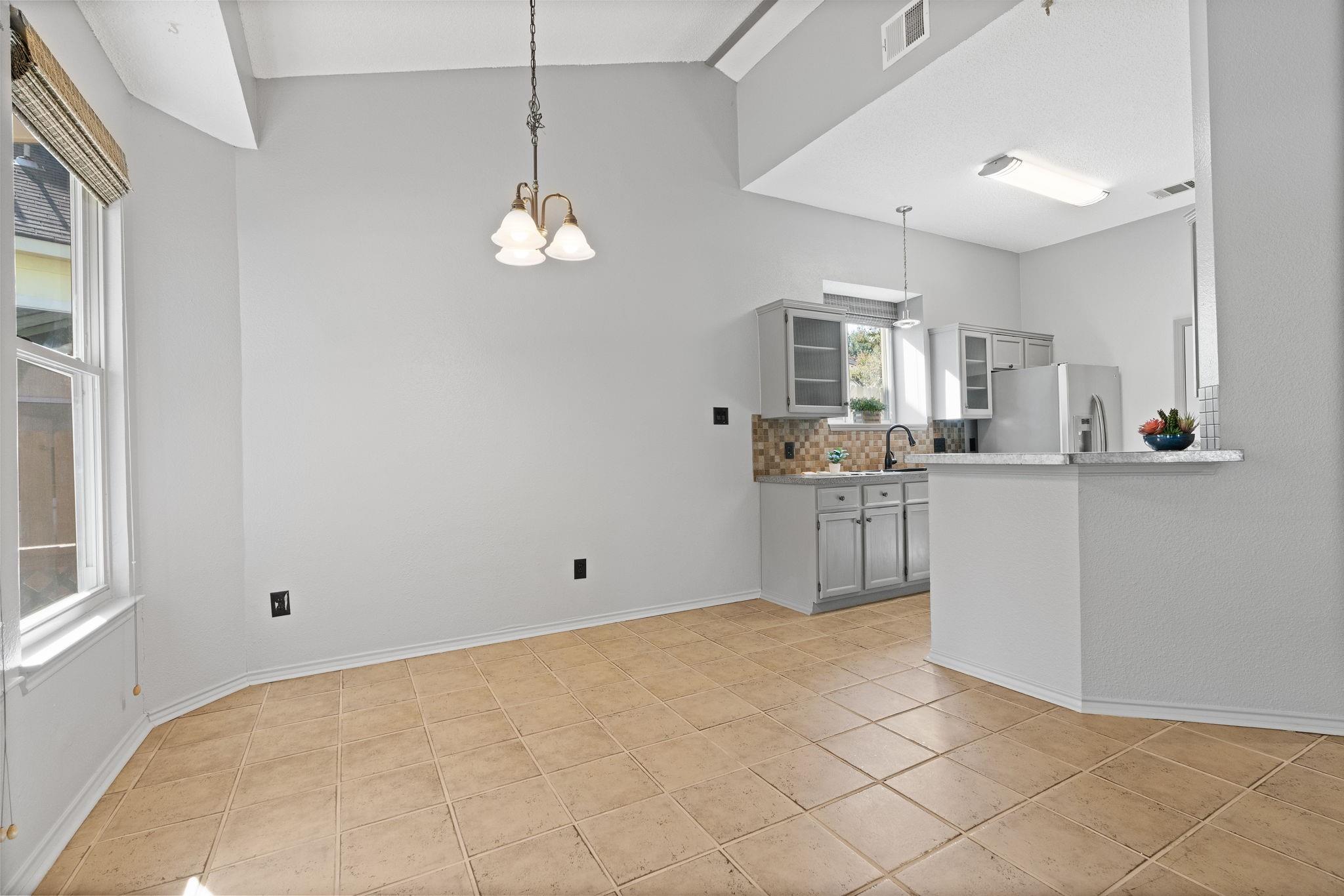 14715 Great Willow Dr Property Photo 12