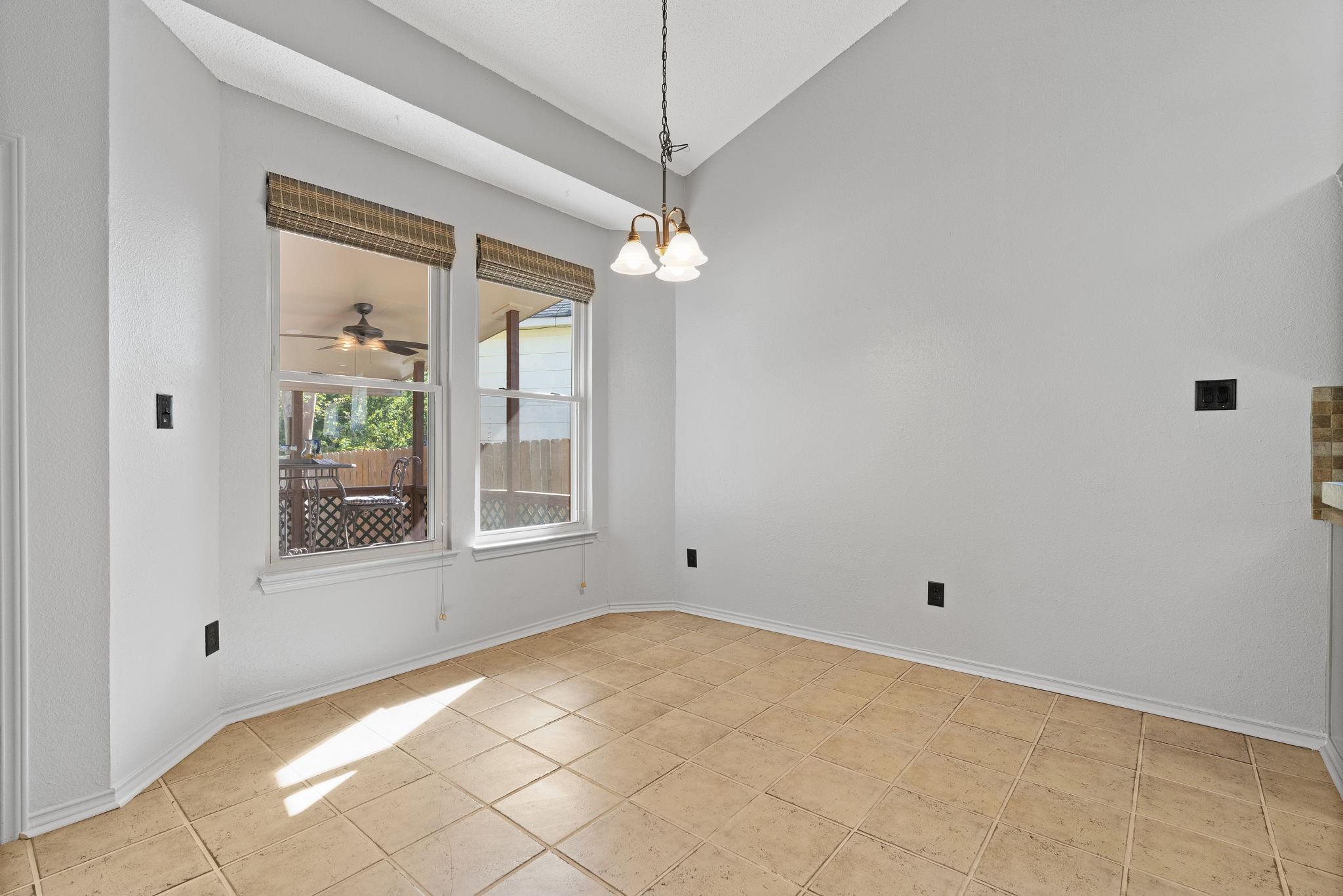 14715 Great Willow Dr Property Photo 13