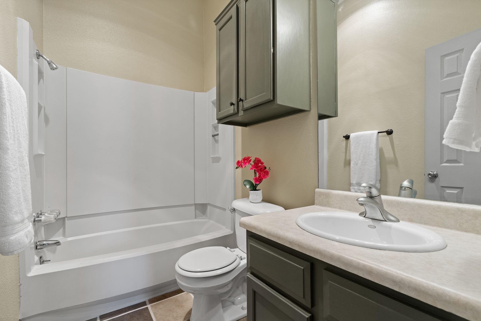 14715 Great Willow Dr Property Photo 21