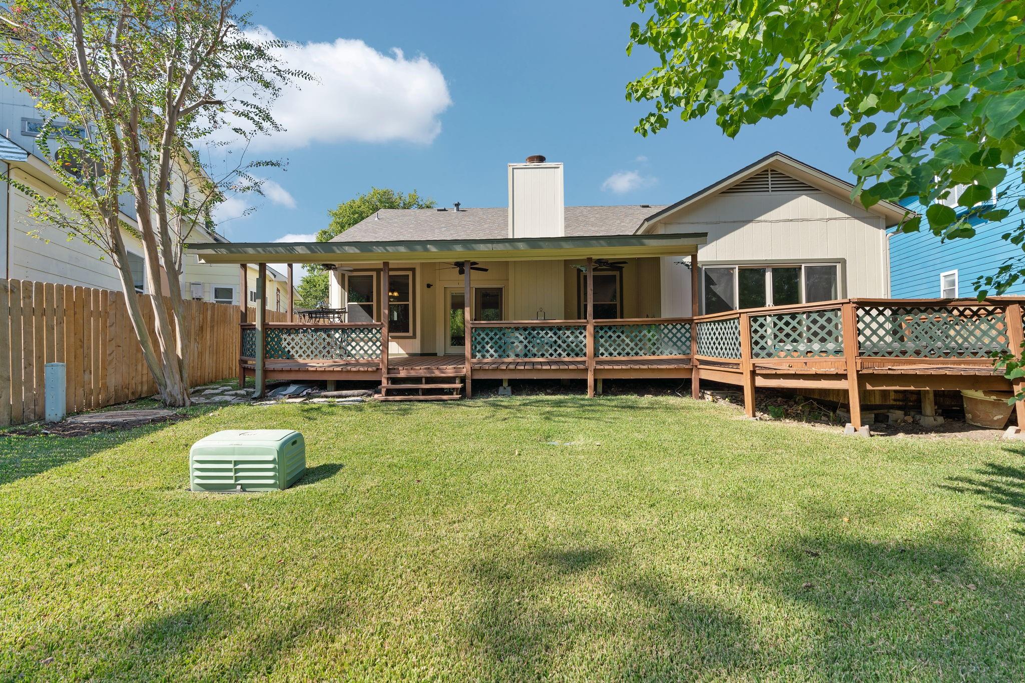14715 Great Willow Dr Property Photo 28