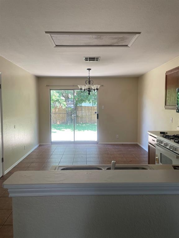 223 Nicole Way Property Photo 6