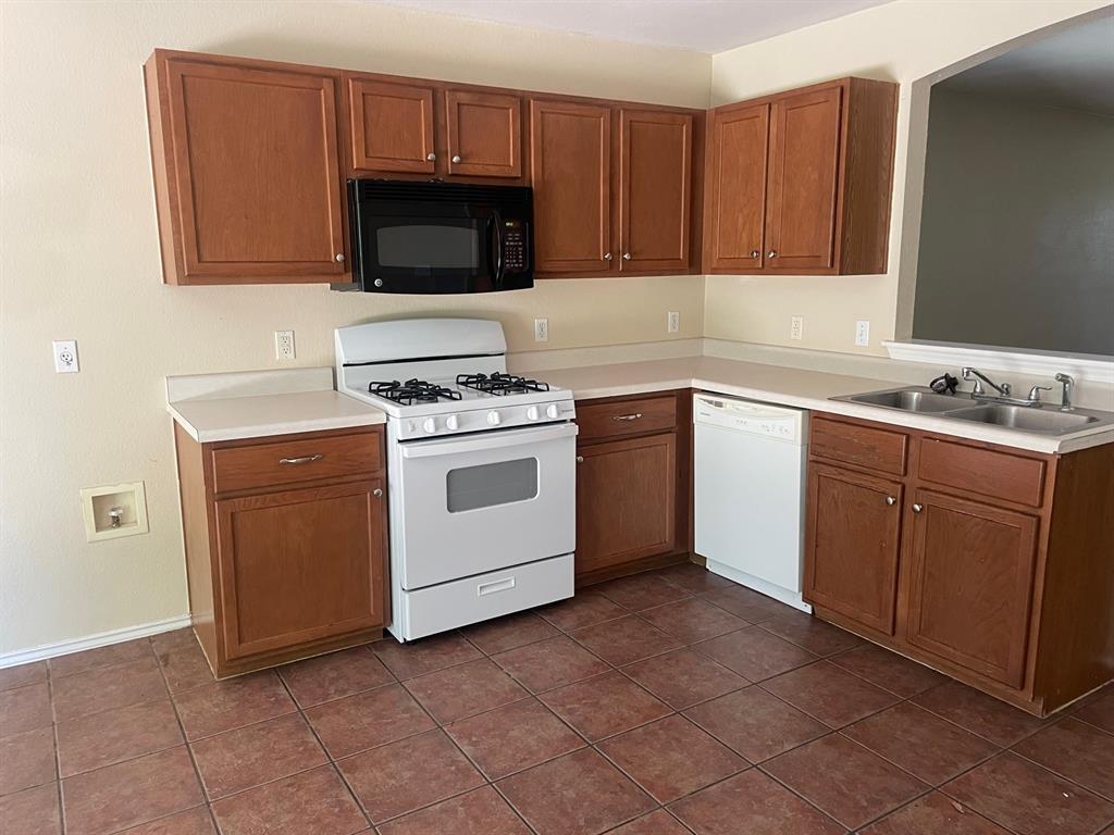 223 Nicole Way Property Photo 7
