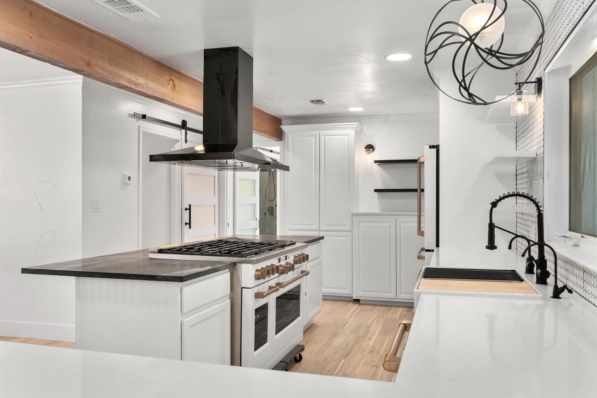 101 Third Sid None W Property Photo 9