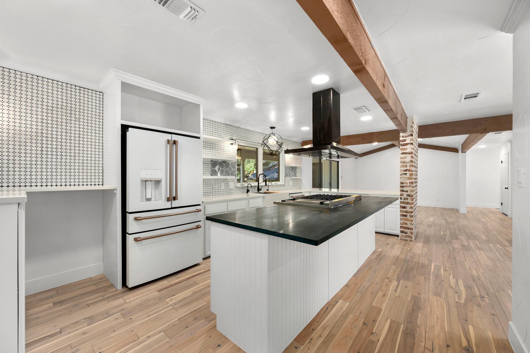 101 Third Sid None W Property Photo 15