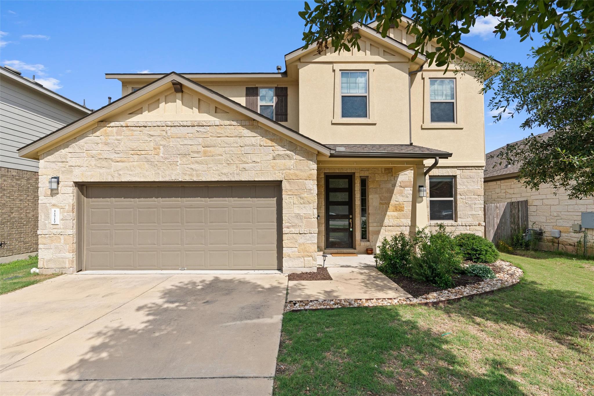 11717 Reindeer Dr Property Photo 1