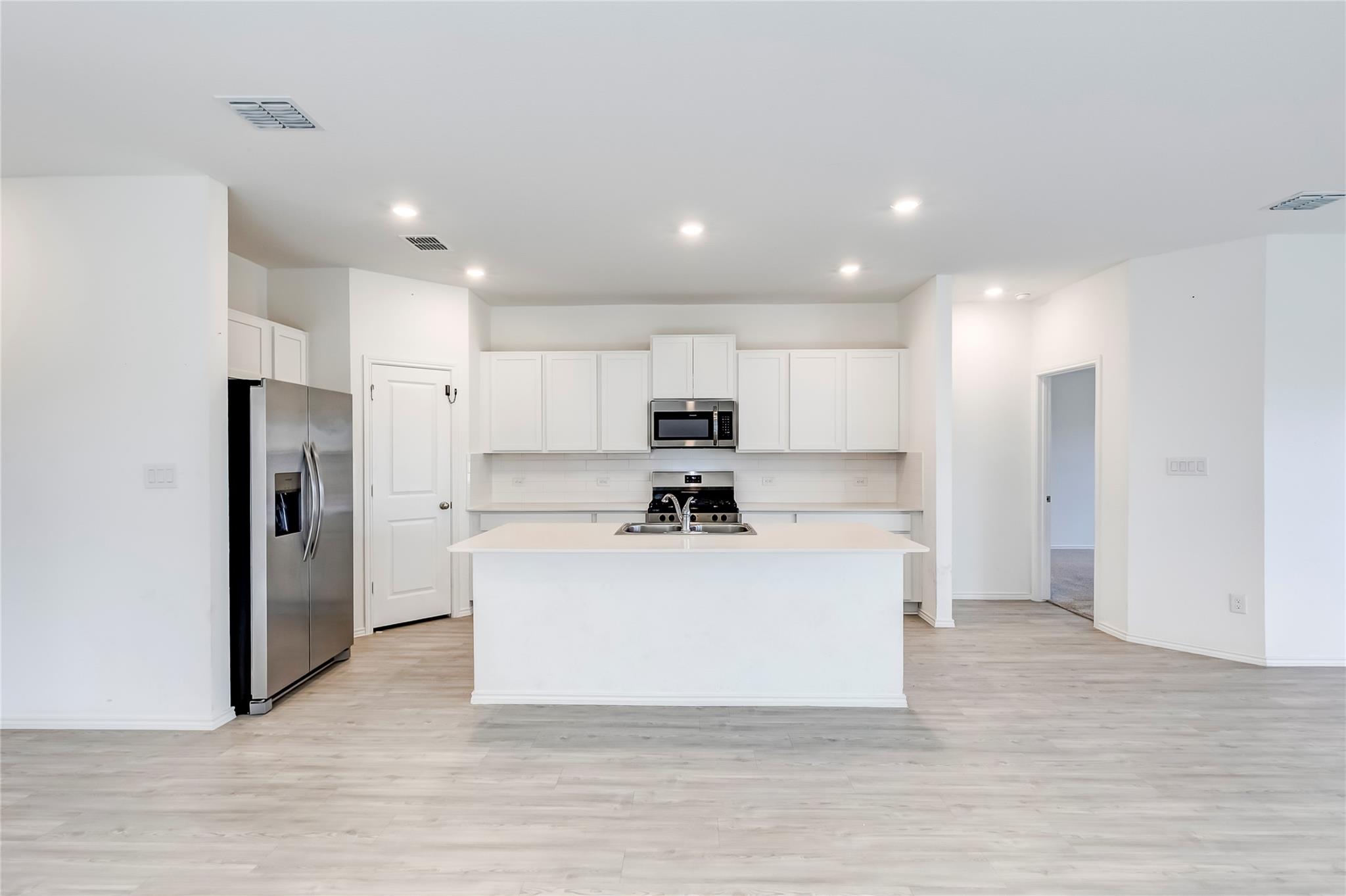 591 Avre Loop Property Photo 11