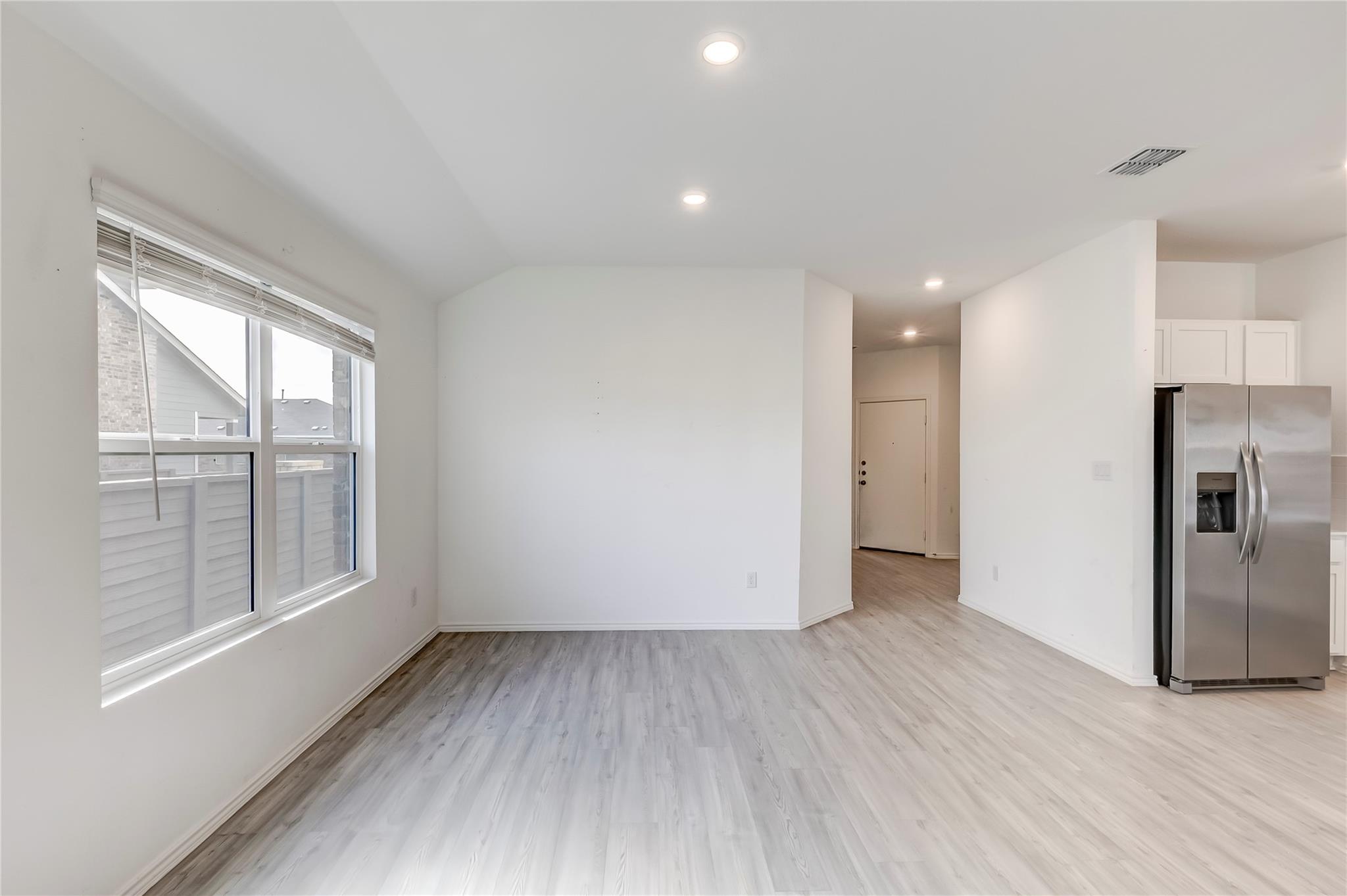 591 Avre Loop Property Photo 15