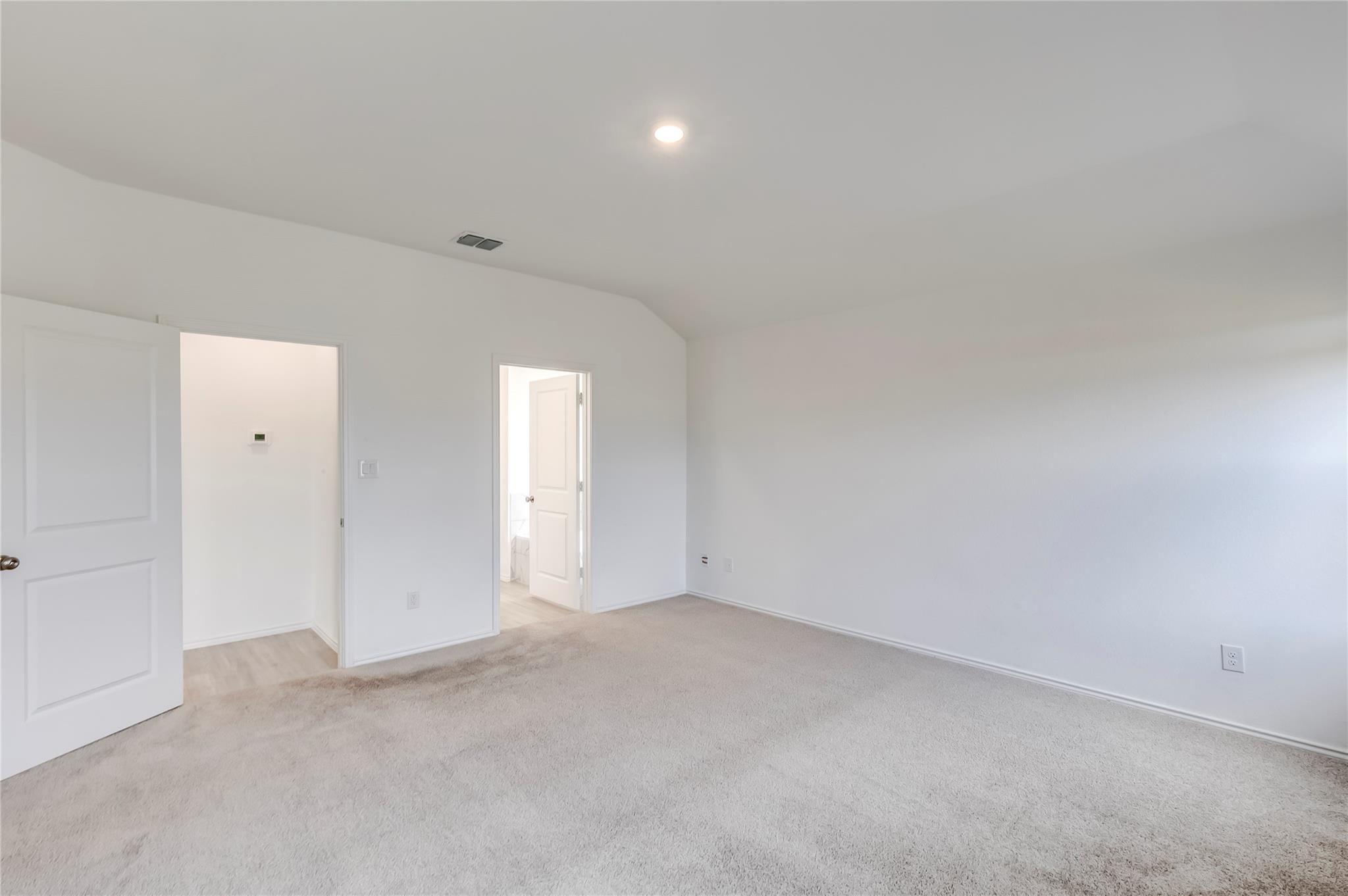 591 Avre Loop Property Photo 18