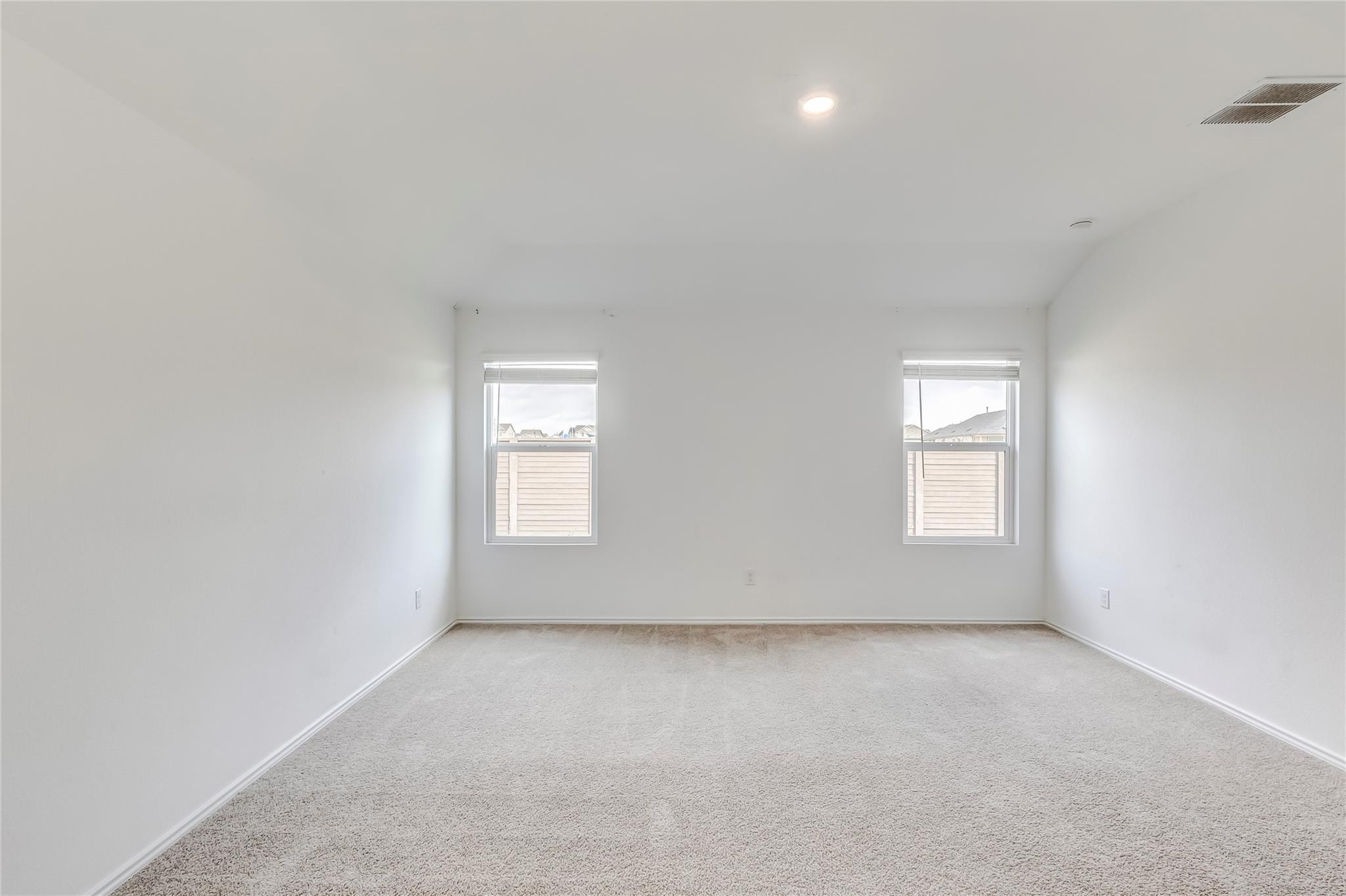 591 Avre Loop Property Photo 20
