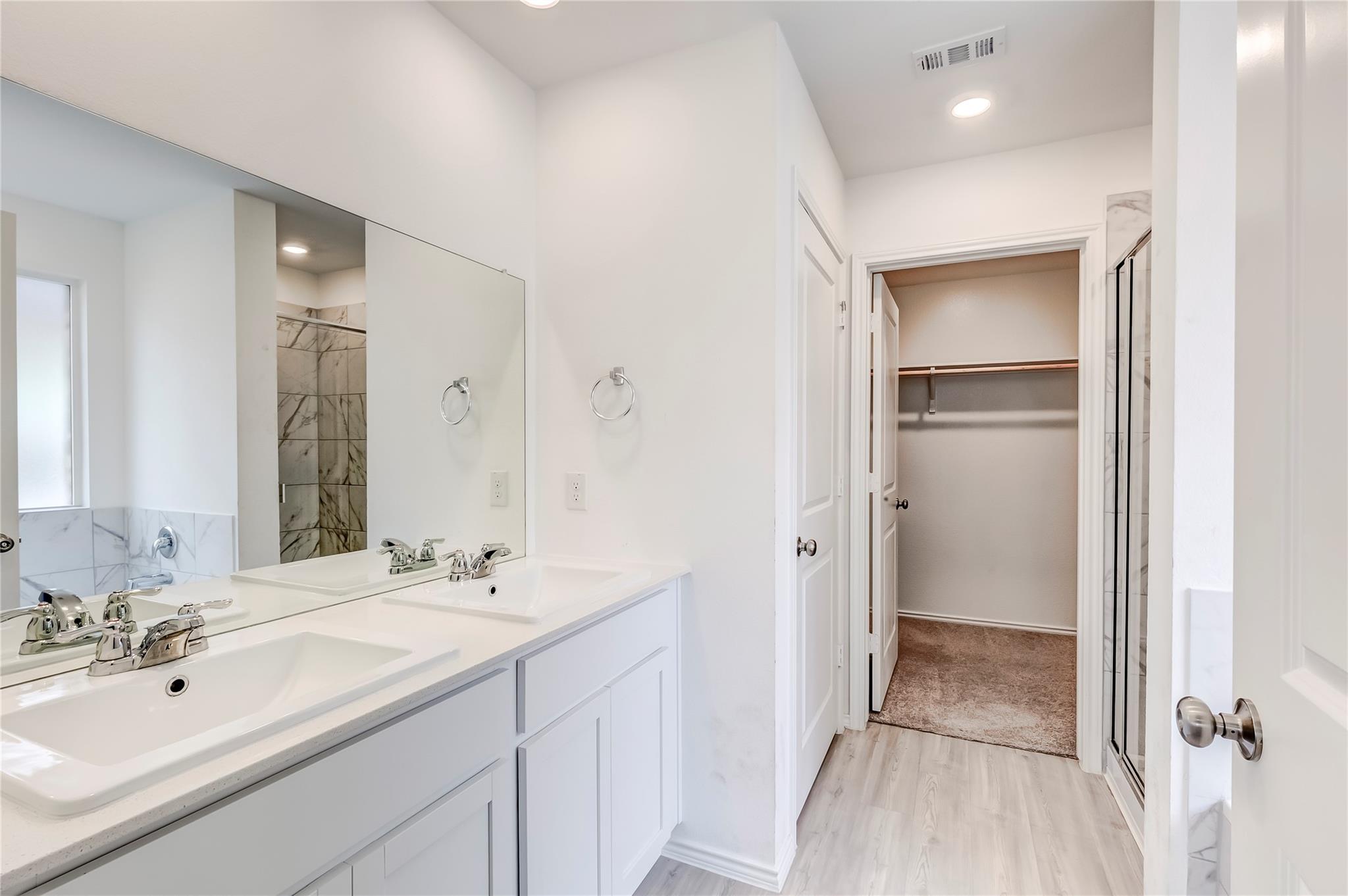 591 Avre Loop Property Photo 21