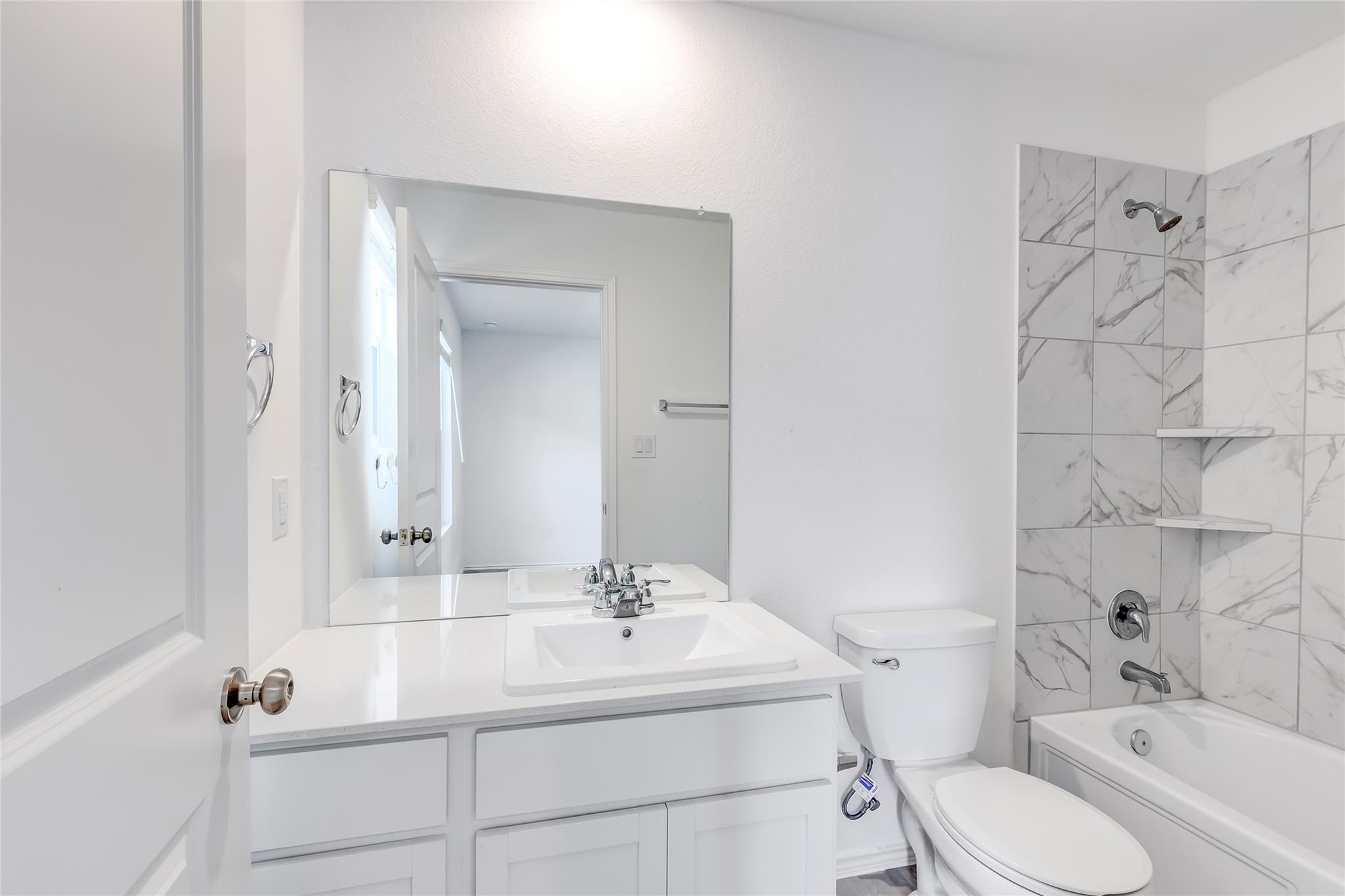 591 Avre Loop Property Photo 25