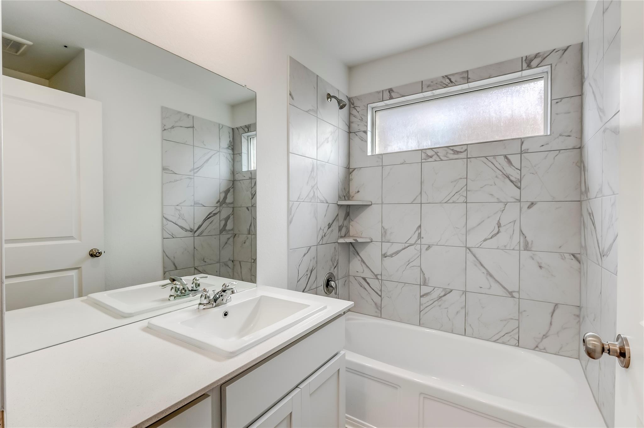 591 Avre Loop Property Photo 27