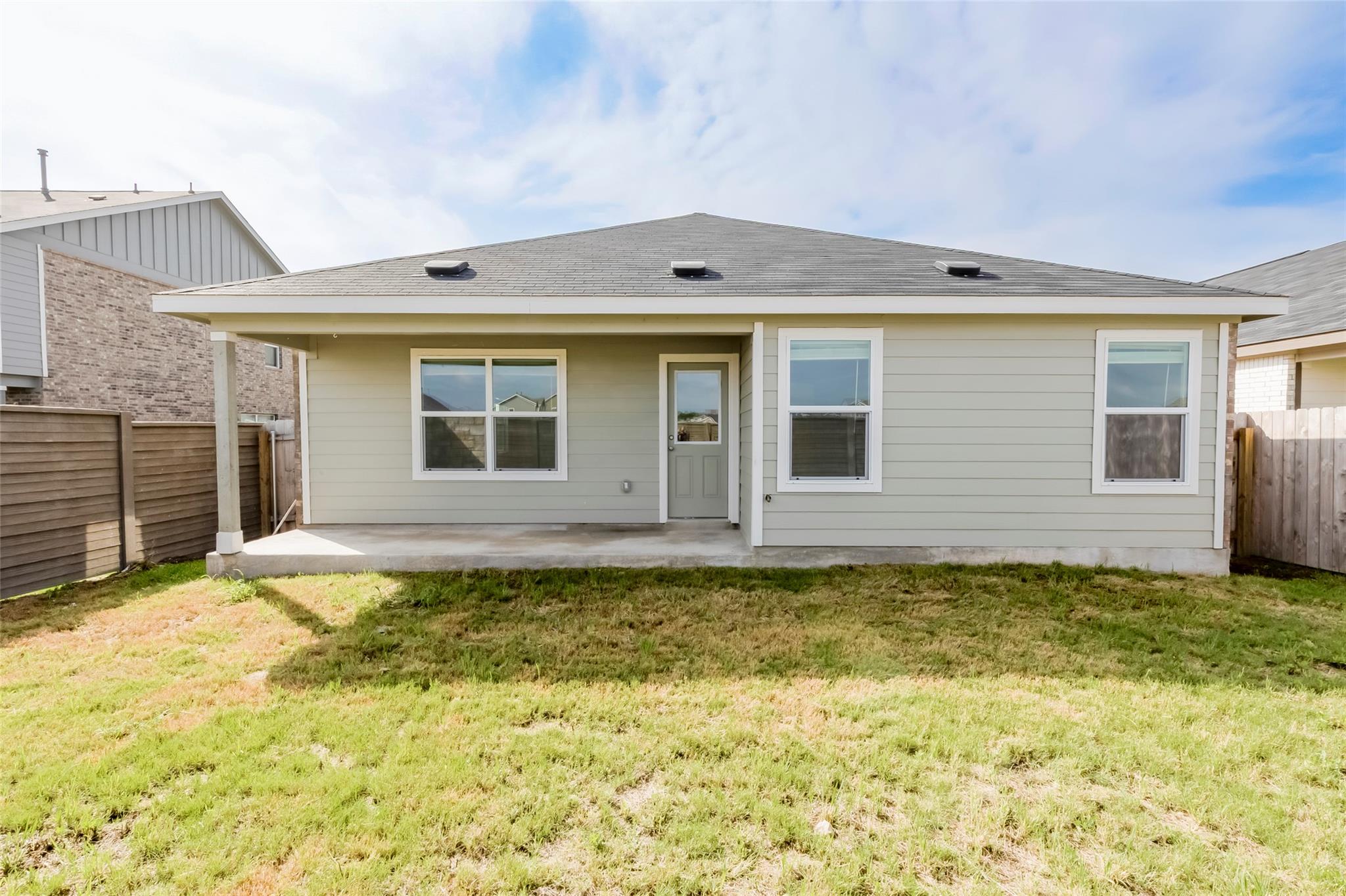591 Avre Loop Property Photo 31