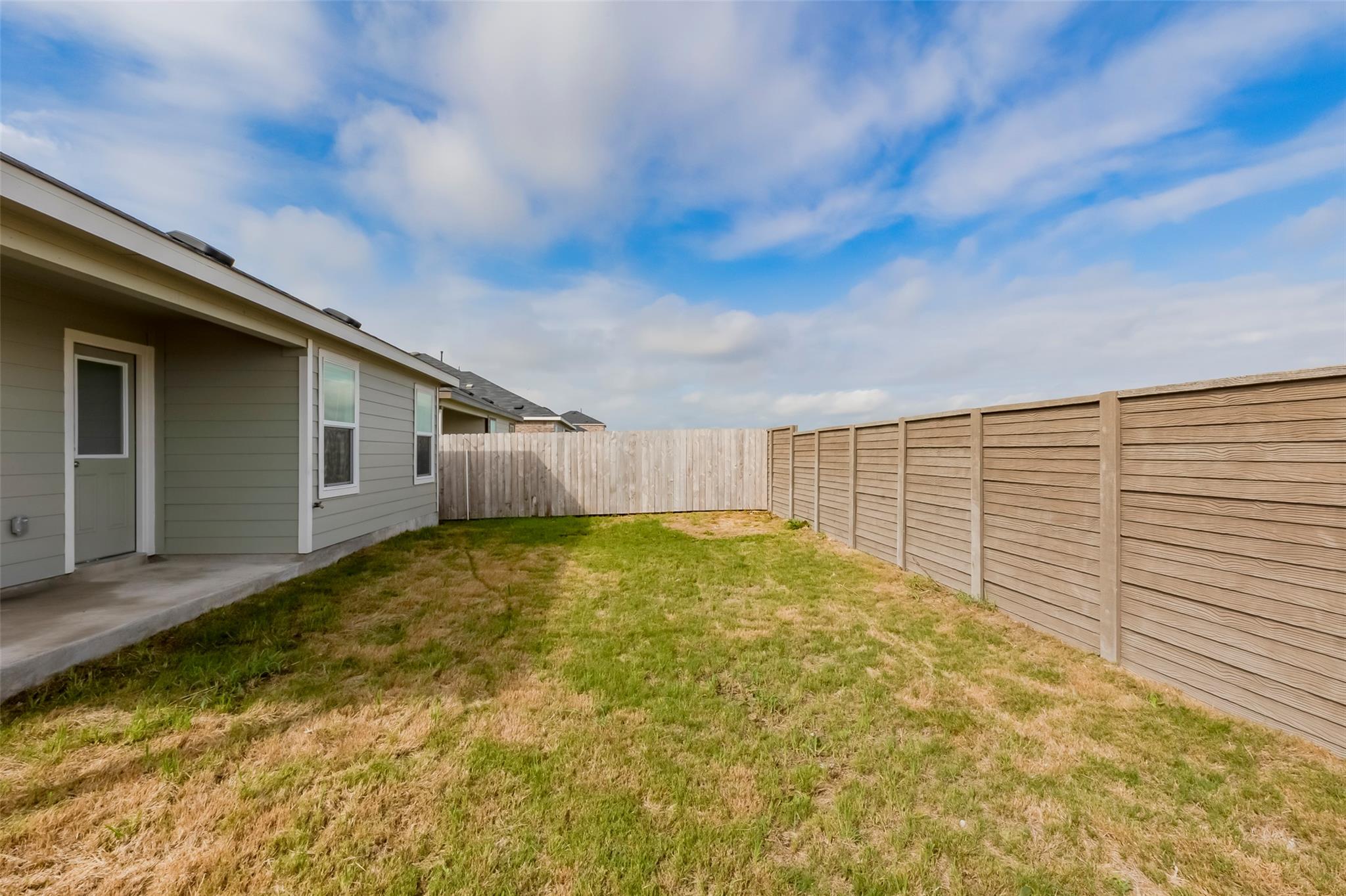 591 Avre Loop Property Photo 34