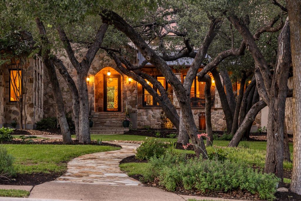10500 Milky Way Property Photo 1