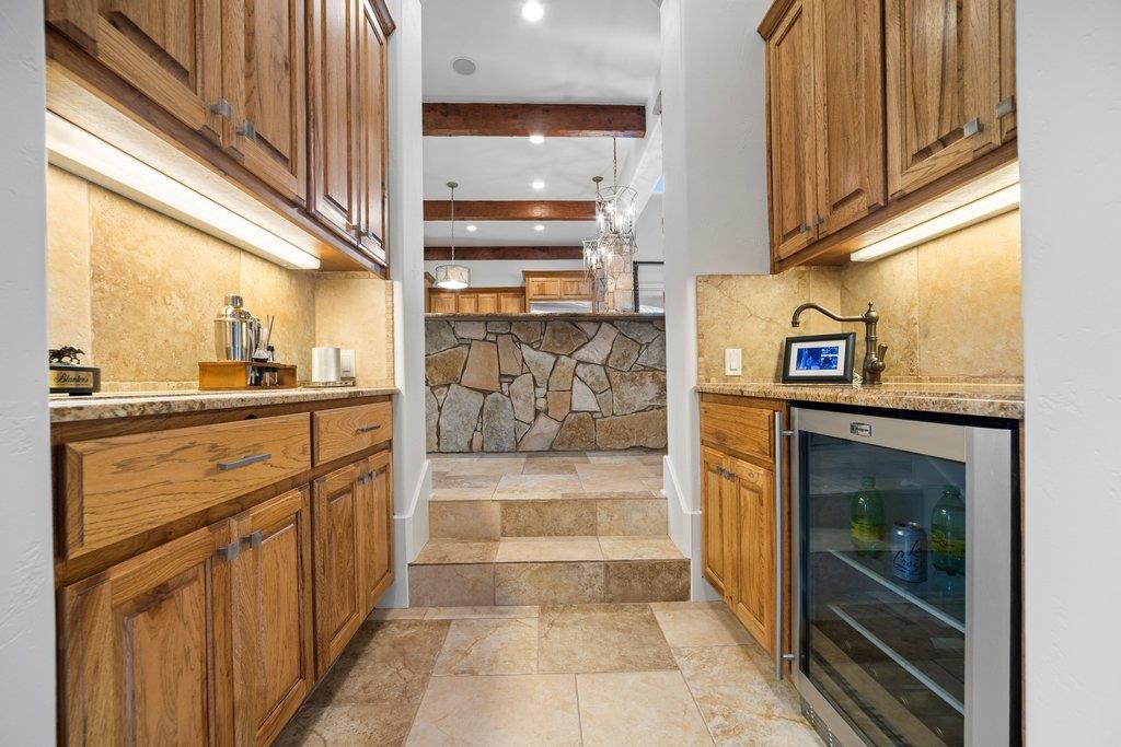 10500 Milky Way Property Photo 7
