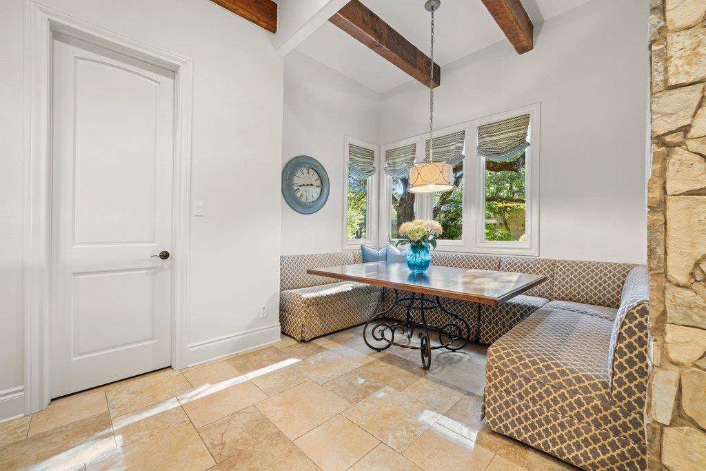 10500 Milky Way Property Photo 10
