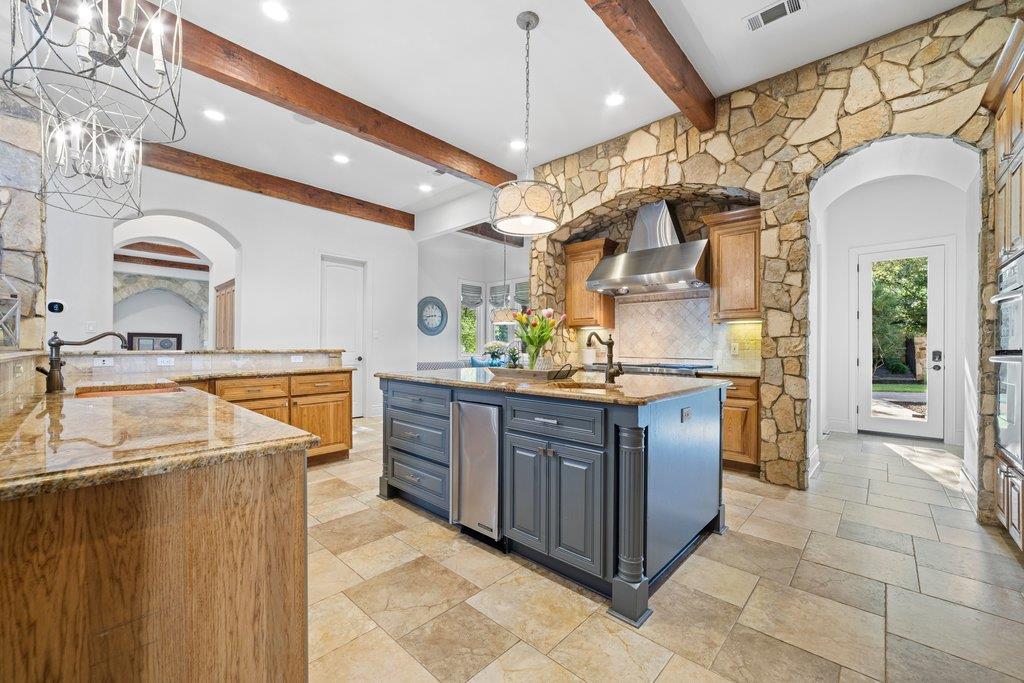10500 Milky Way Property Photo 11