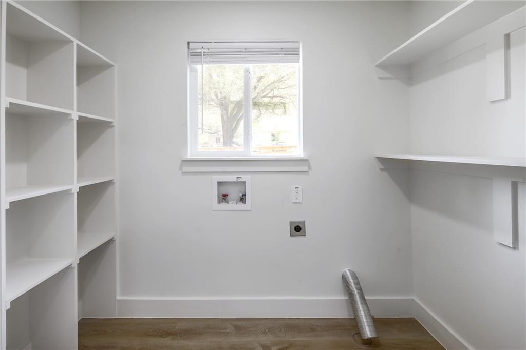 511 E 50th St #a Property Photo 12