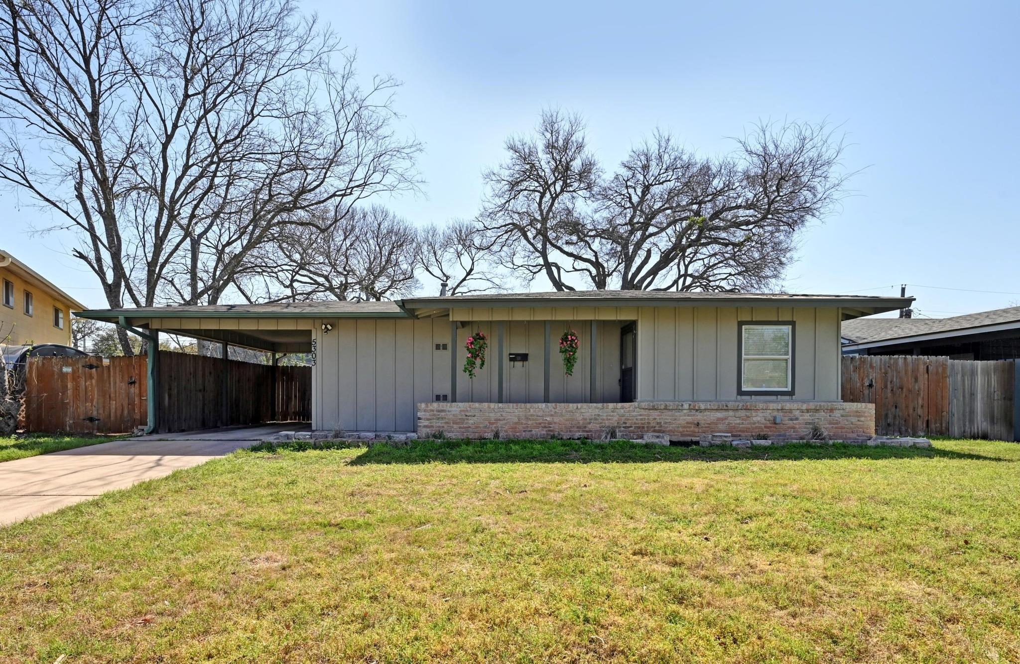 5303 Kings Highway Property Photo 1