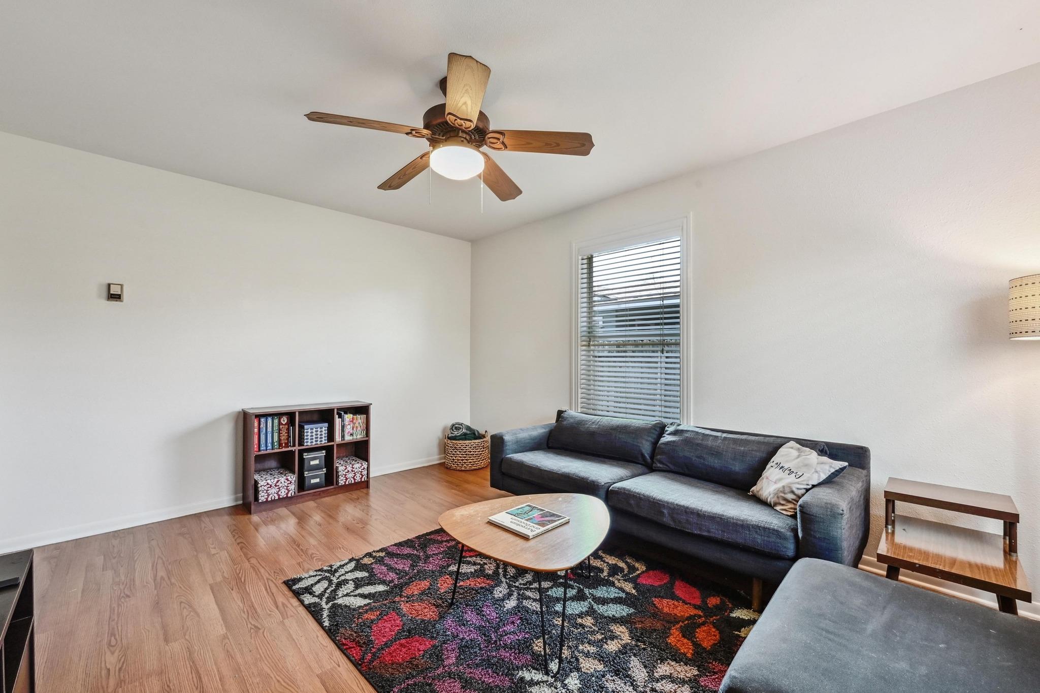 5303 Kings Highway Property Photo 5