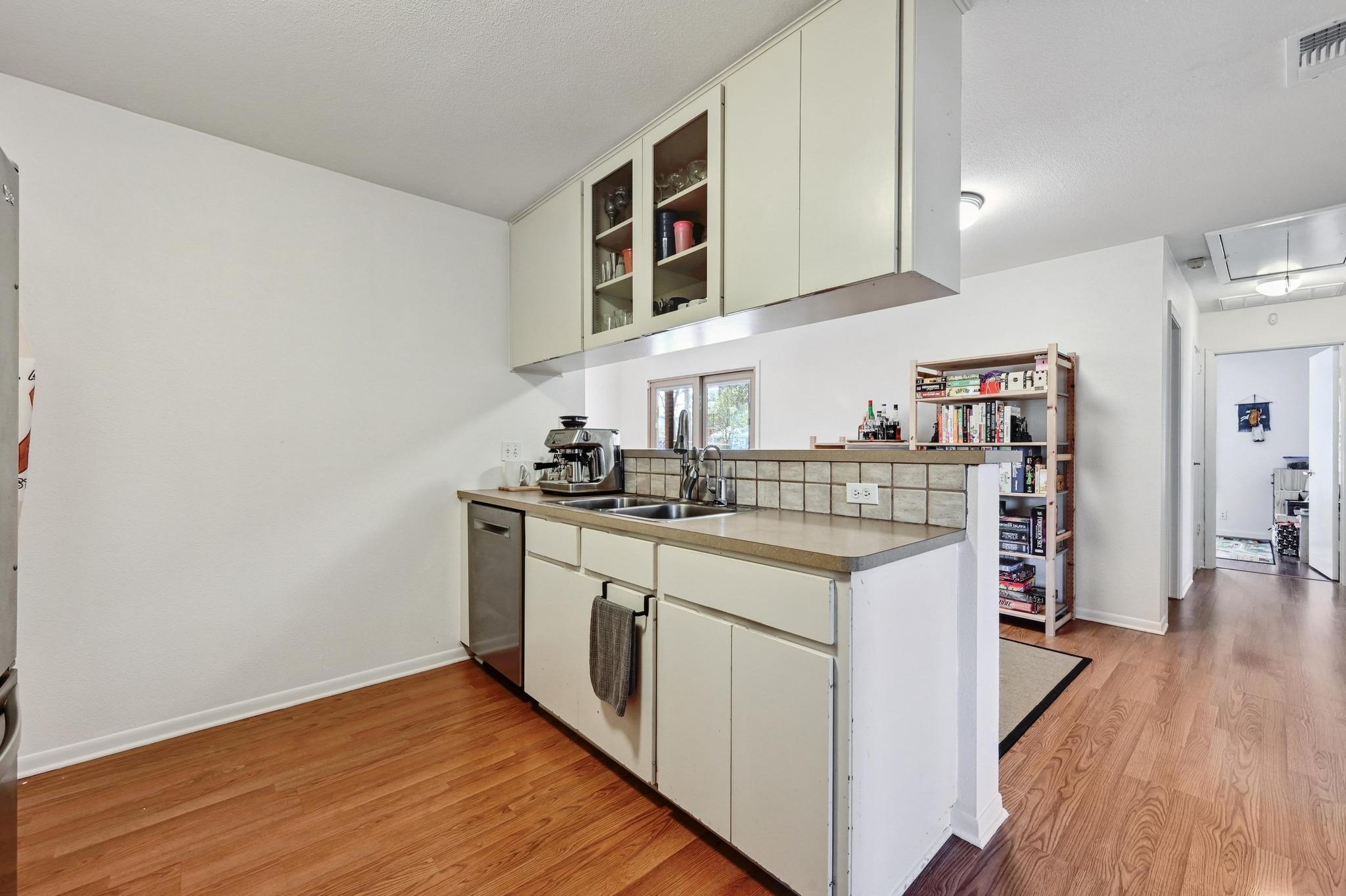 5303 Kings Highway Property Photo 7