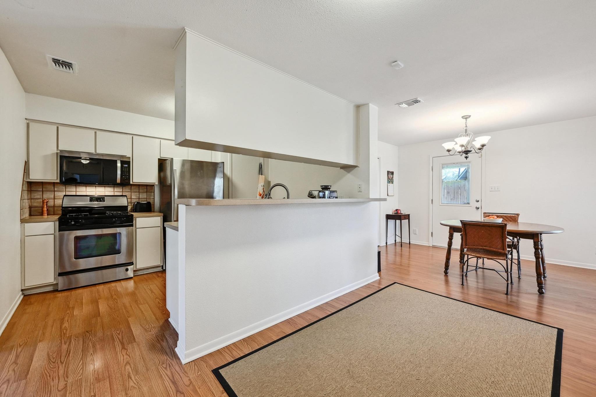 5303 Kings Highway Property Photo 9