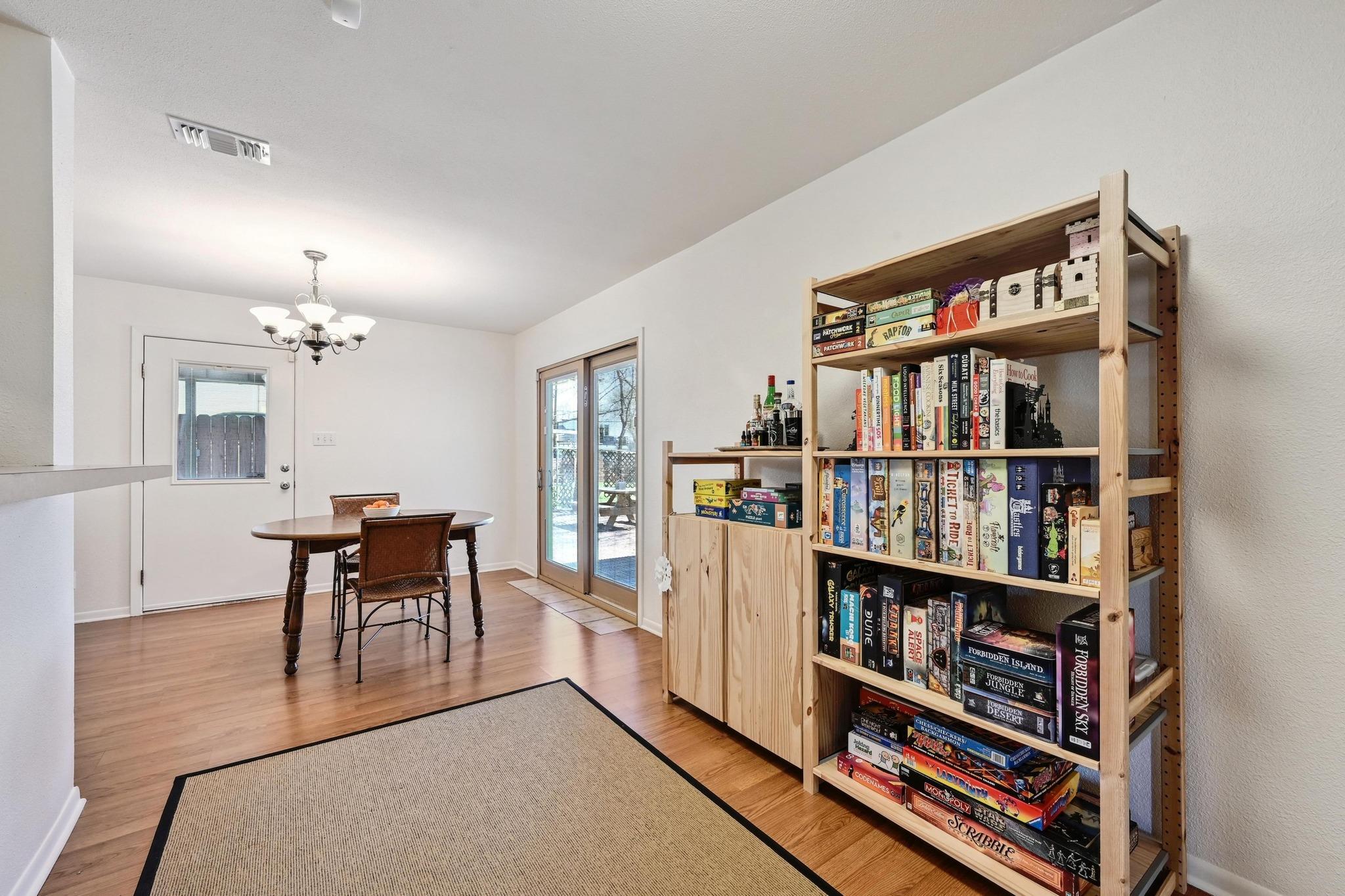 5303 Kings Highway Property Photo 10